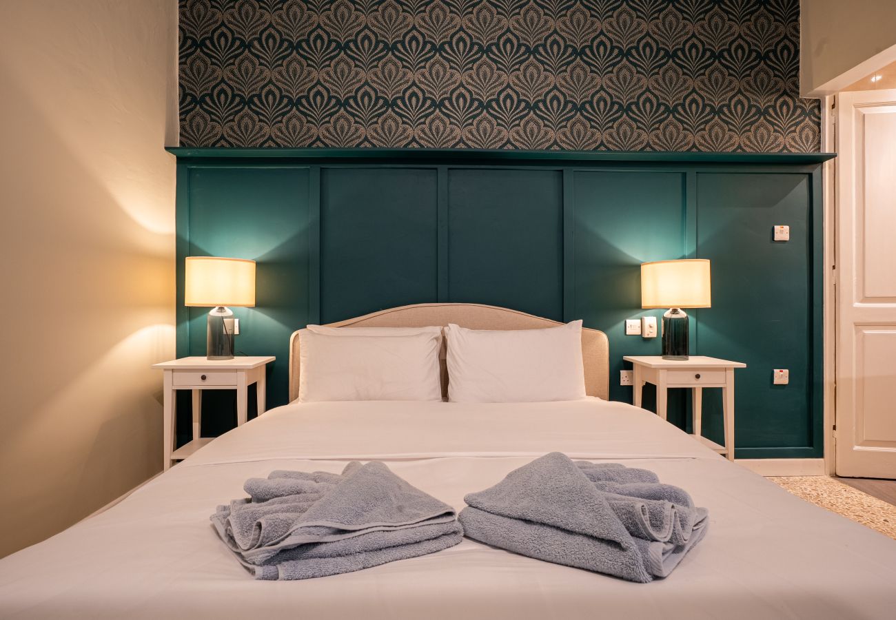 House in St Julian's - Sumptuous townhouse, sea view roof terrace GOSTJ-2