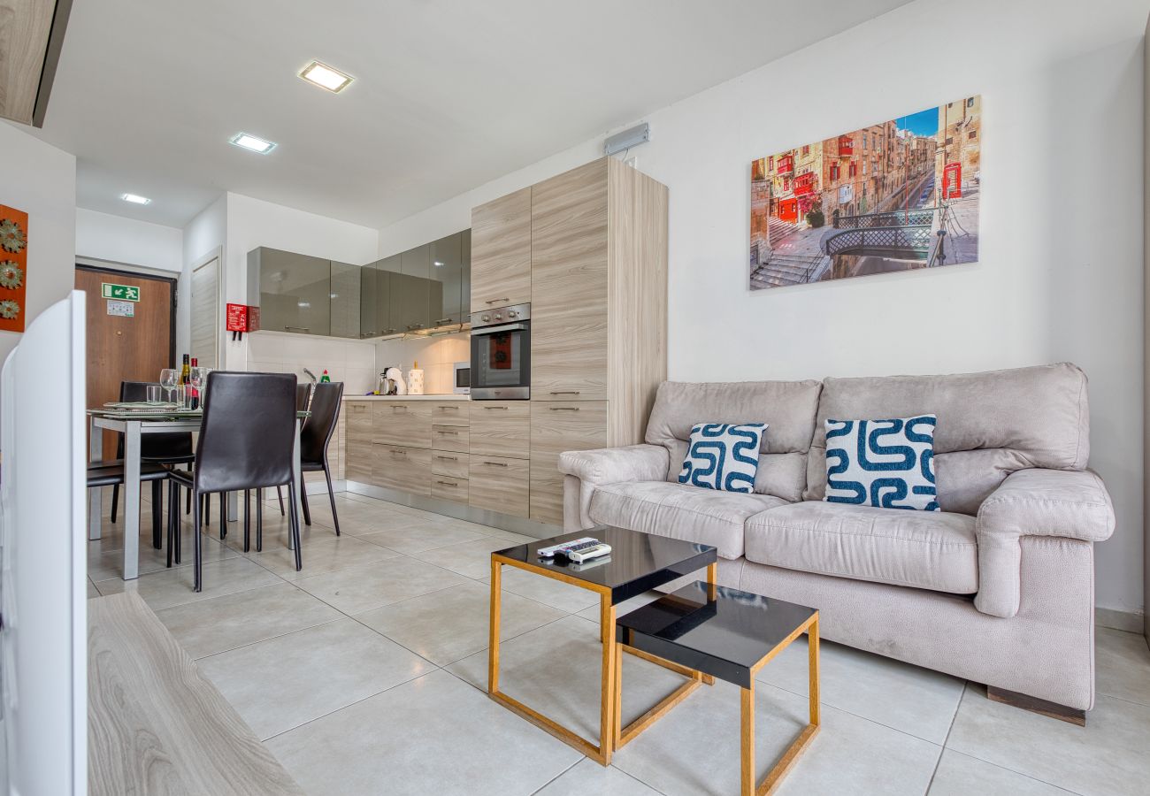 Apartment in Sliema - Charming 2bedroom flat, creek view balcony EMAG1-1