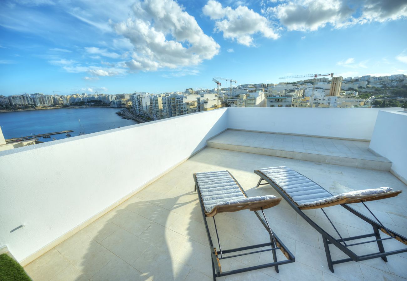 Apartment in St Julian's - Luxury seaview penthouse,roof terrace,hot tub YVAN1-1