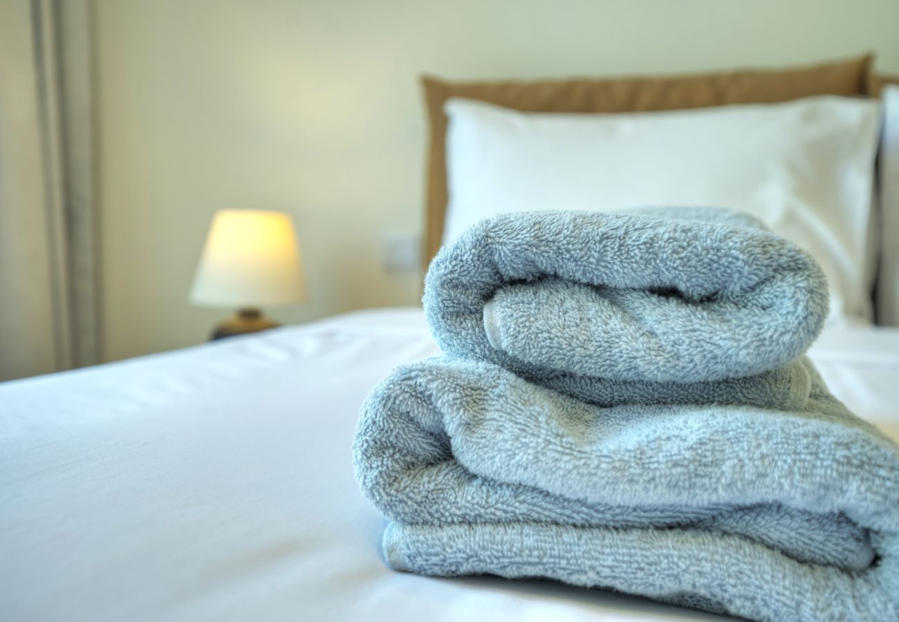 Apartment in St Julian's - Luxury seaview penthouse,roof terrace,hot tub YVAN1-1