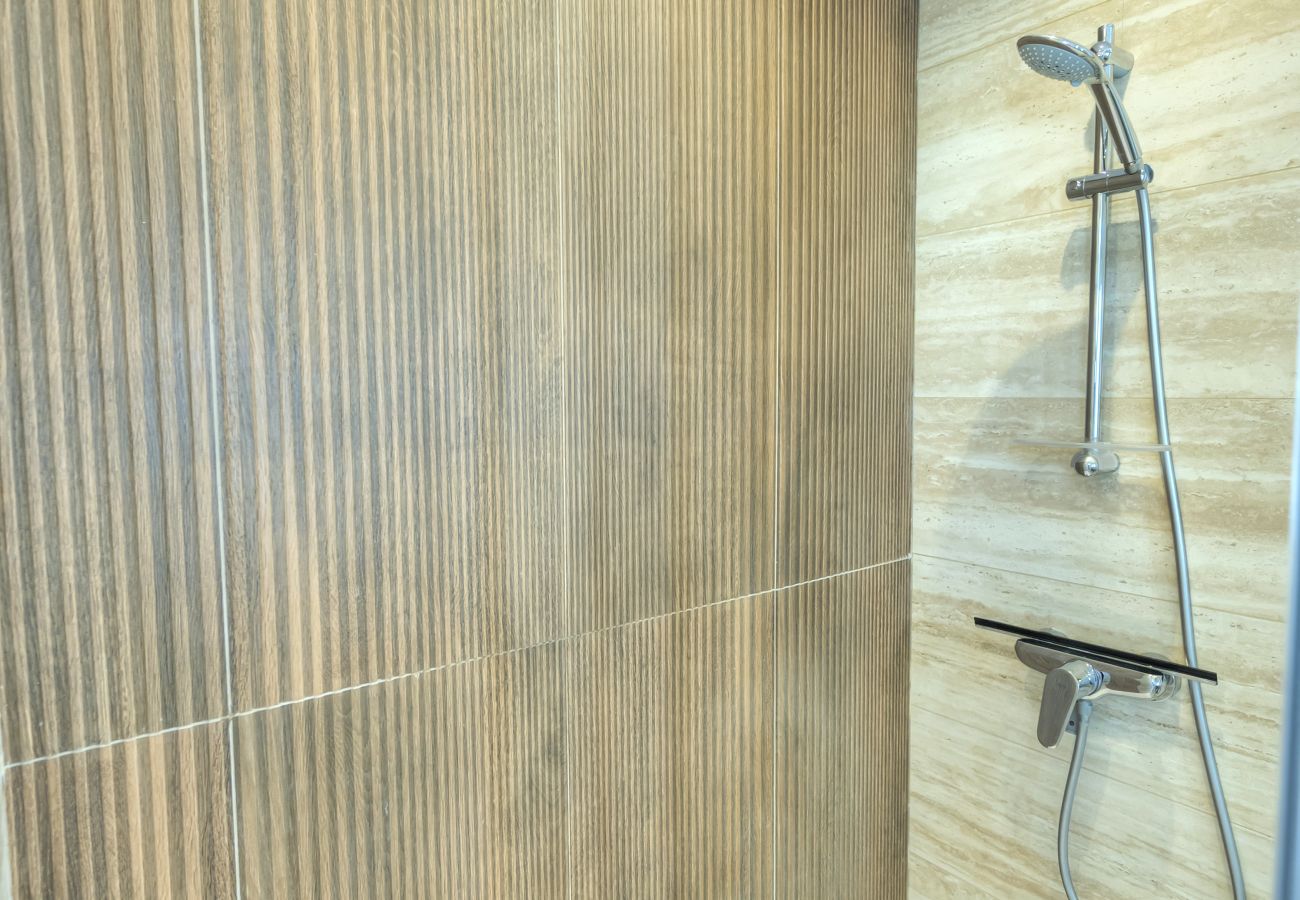 Apartment in St Julian's - Luxury seaview penthouse,roof terrace,hot tub YVAN1-1