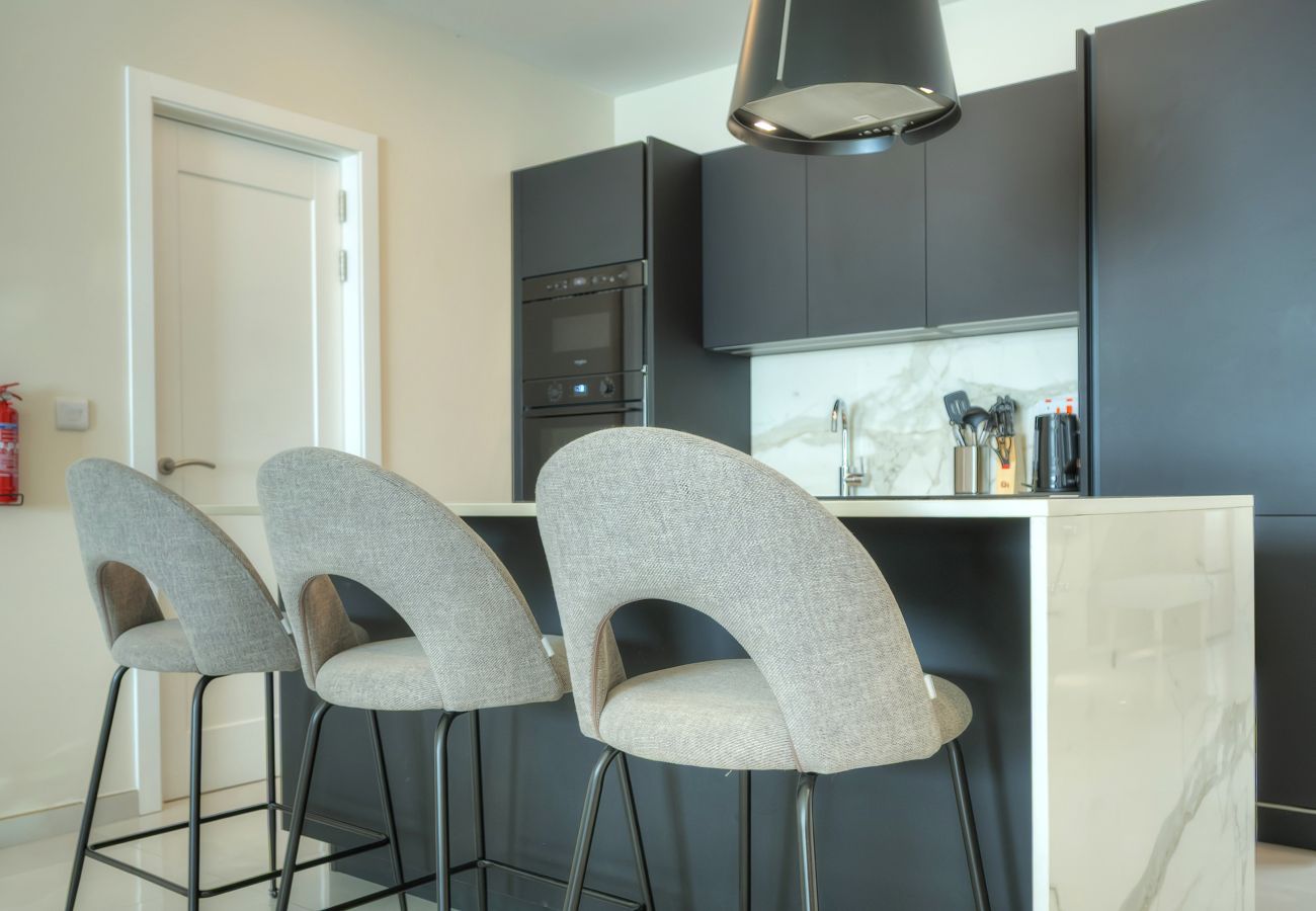 Apartment in St Julian's - Luxury seaview penthouse,roof terrace,hot tub YVAN1-1