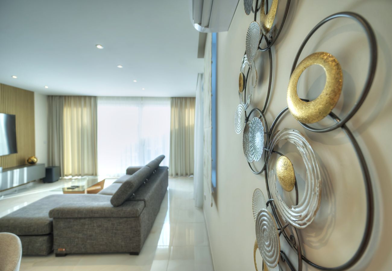 Apartment in St Julian's - Luxury seaview penthouse,roof terrace,hot tub YVAN1-1