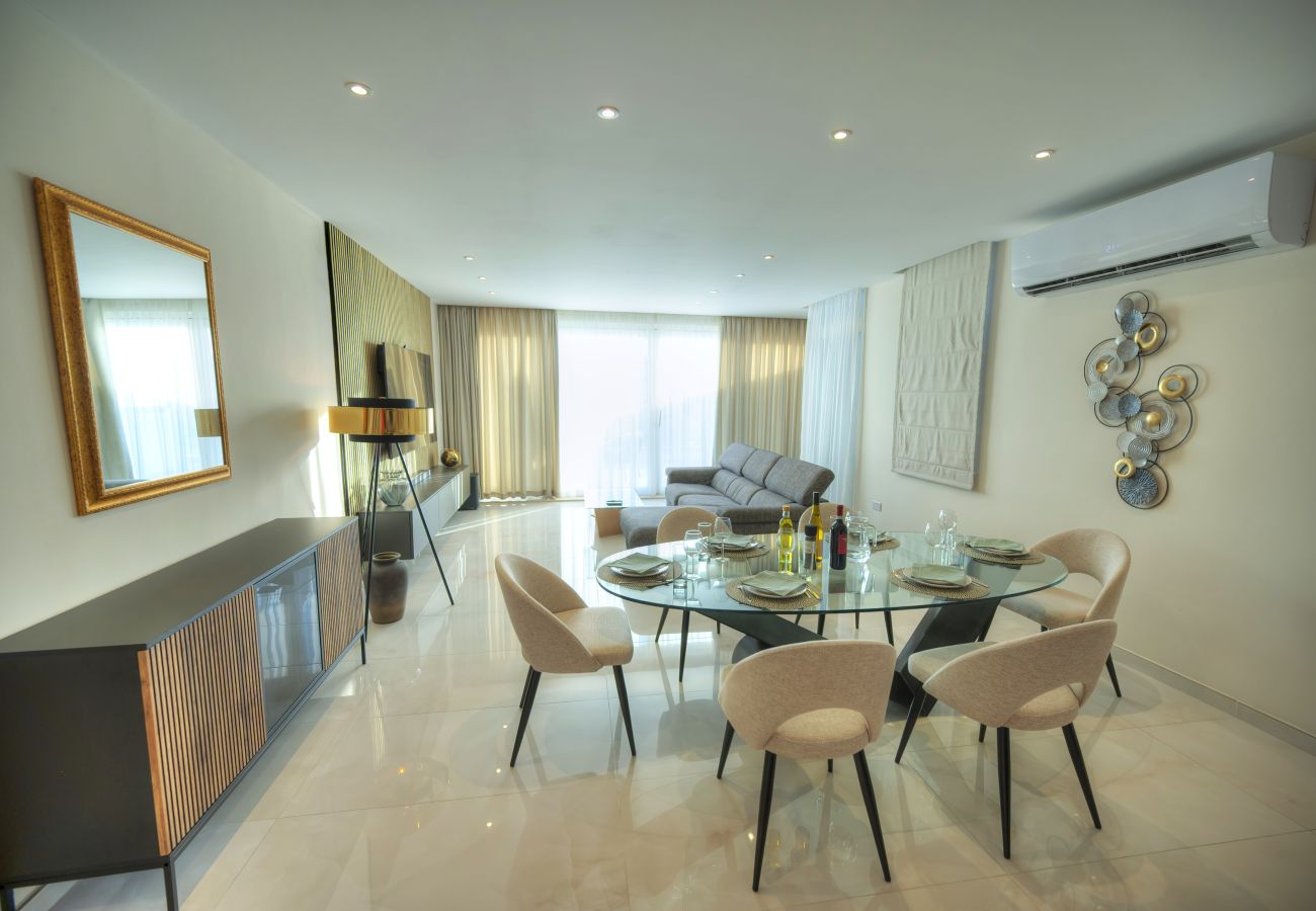 Apartment in St Julian's - Luxury seaview penthouse,roof terrace,hot tub YVAN1-1