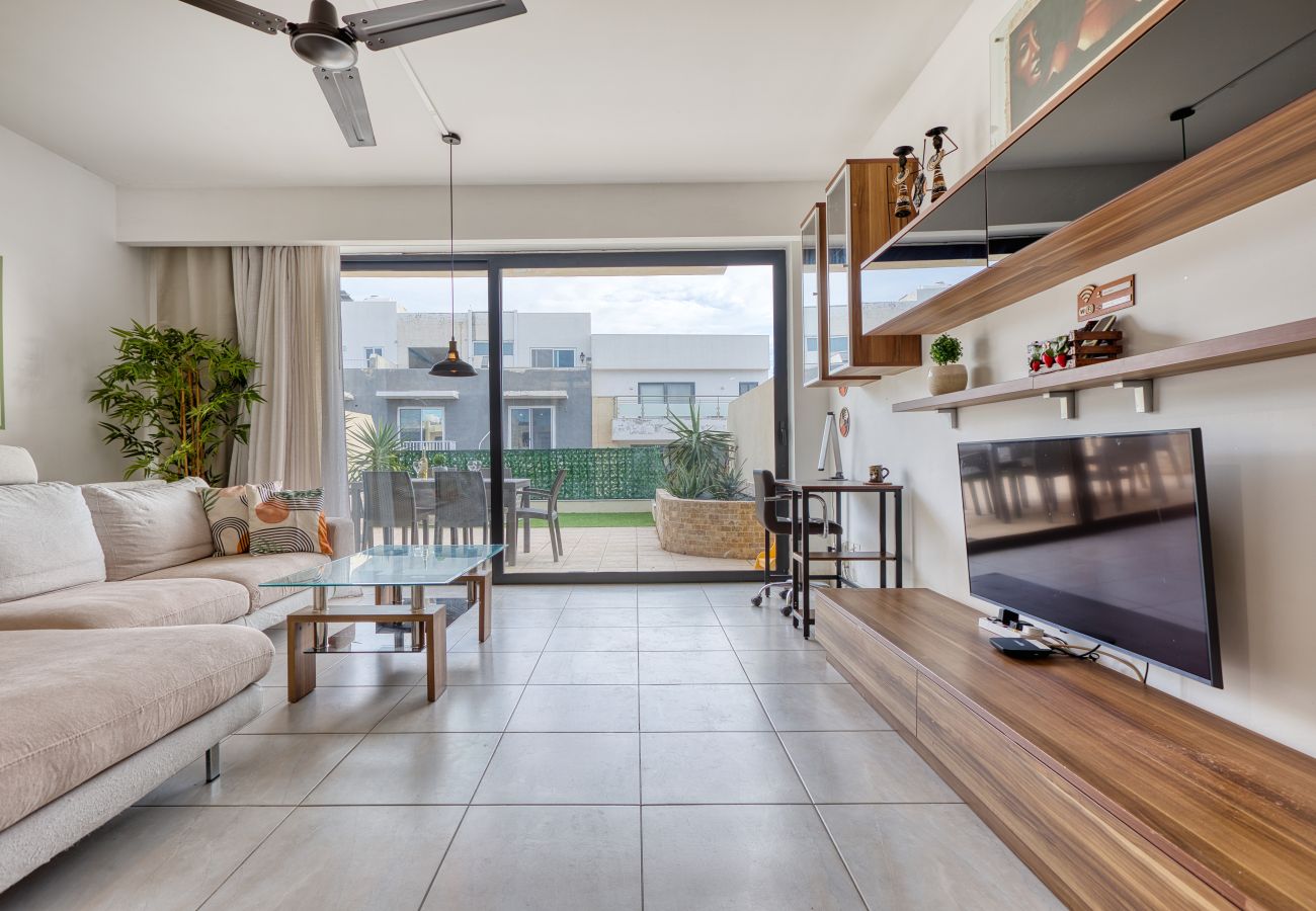 Apartment in Marsaskala - Elegant apartment, large sun terrace, hot tub SMAS1-1 