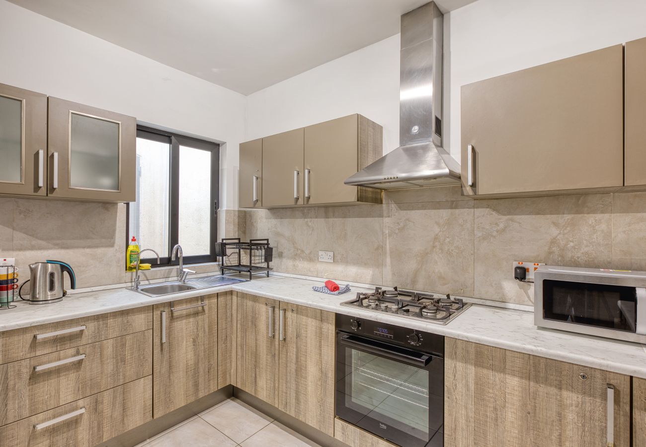 Apartment in Marsaskala - Elegant apartment, large sun terrace, hot tub SMAS1-1 