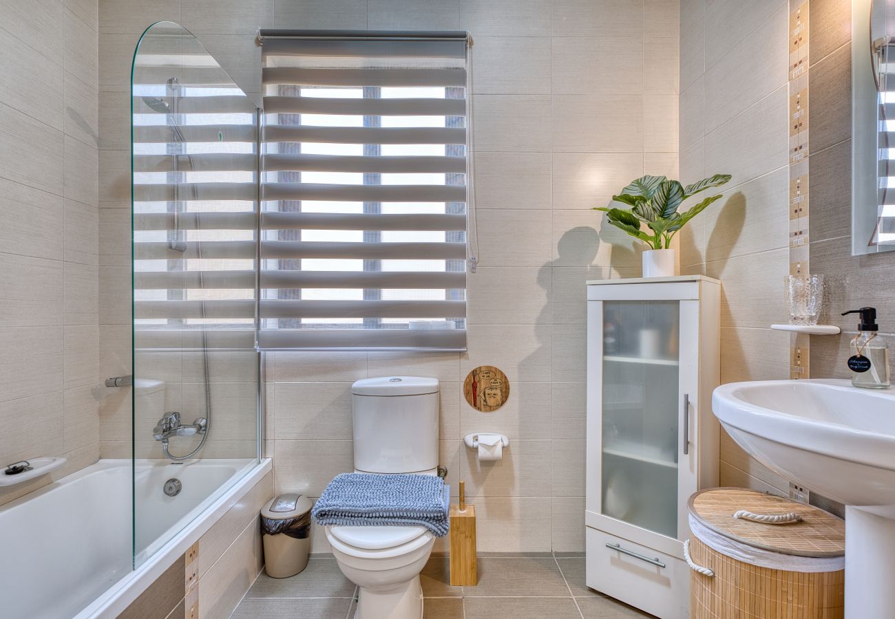 Apartment in Marsaskala - Elegant apartment, large sun terrace, hot tub SMAS1-1 