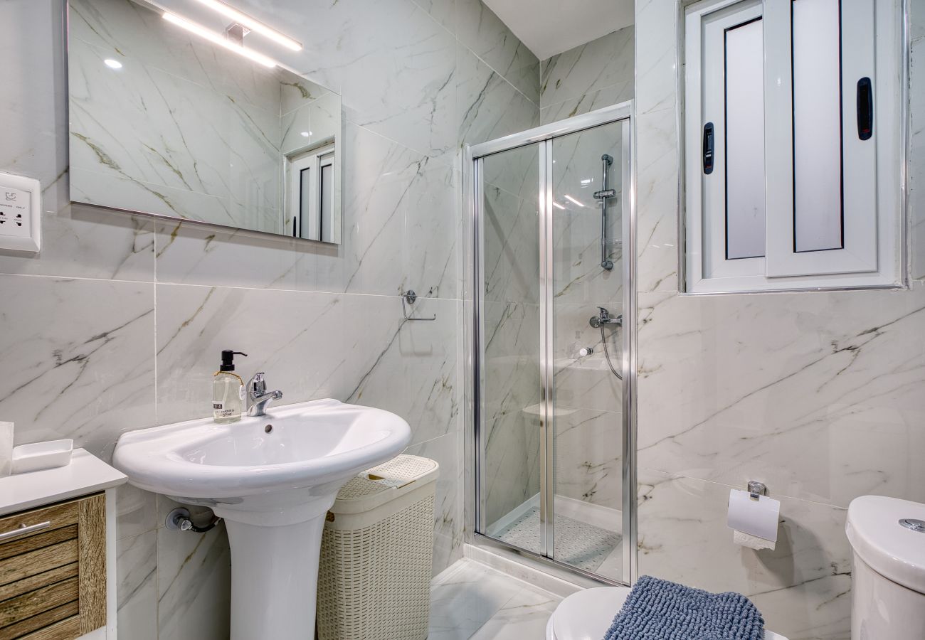 Apartment in Gzira - Bright & modern penthouse, 2 sun terraces BFRA1-3