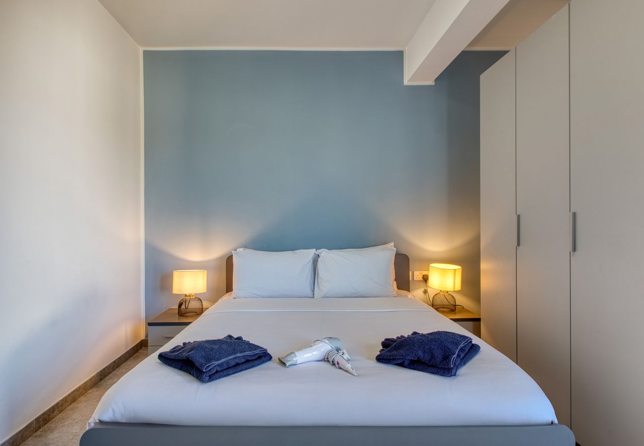 Apartment in San Gwann - Central and modern Apartment, Valley Views KARP1-6