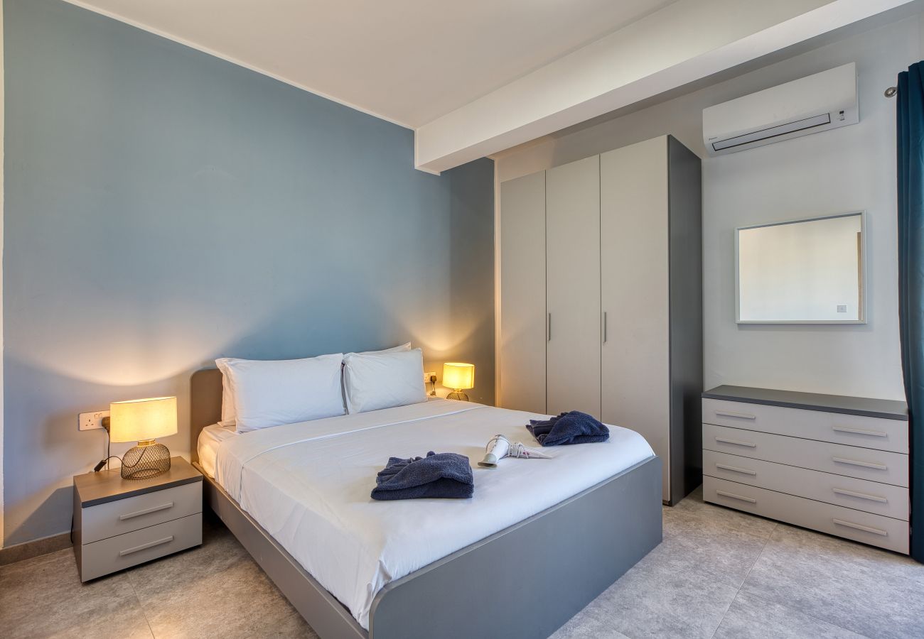 Apartment in San Gwann - Central and modern Apartment, Valley Views KARP1-6