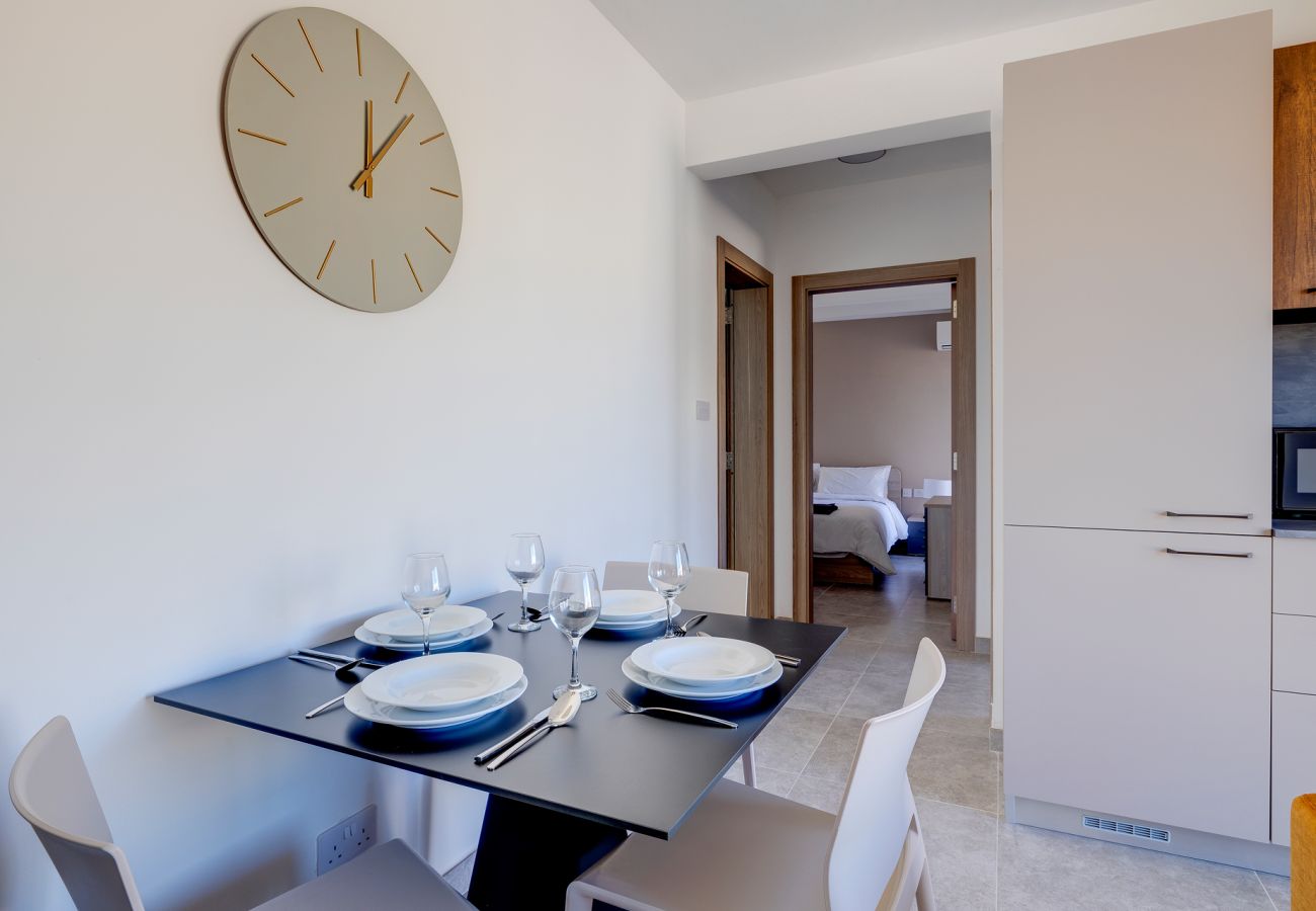 Apartment in San Gwann - Elegant 2 bedroom apartment, valley views KARP1-7