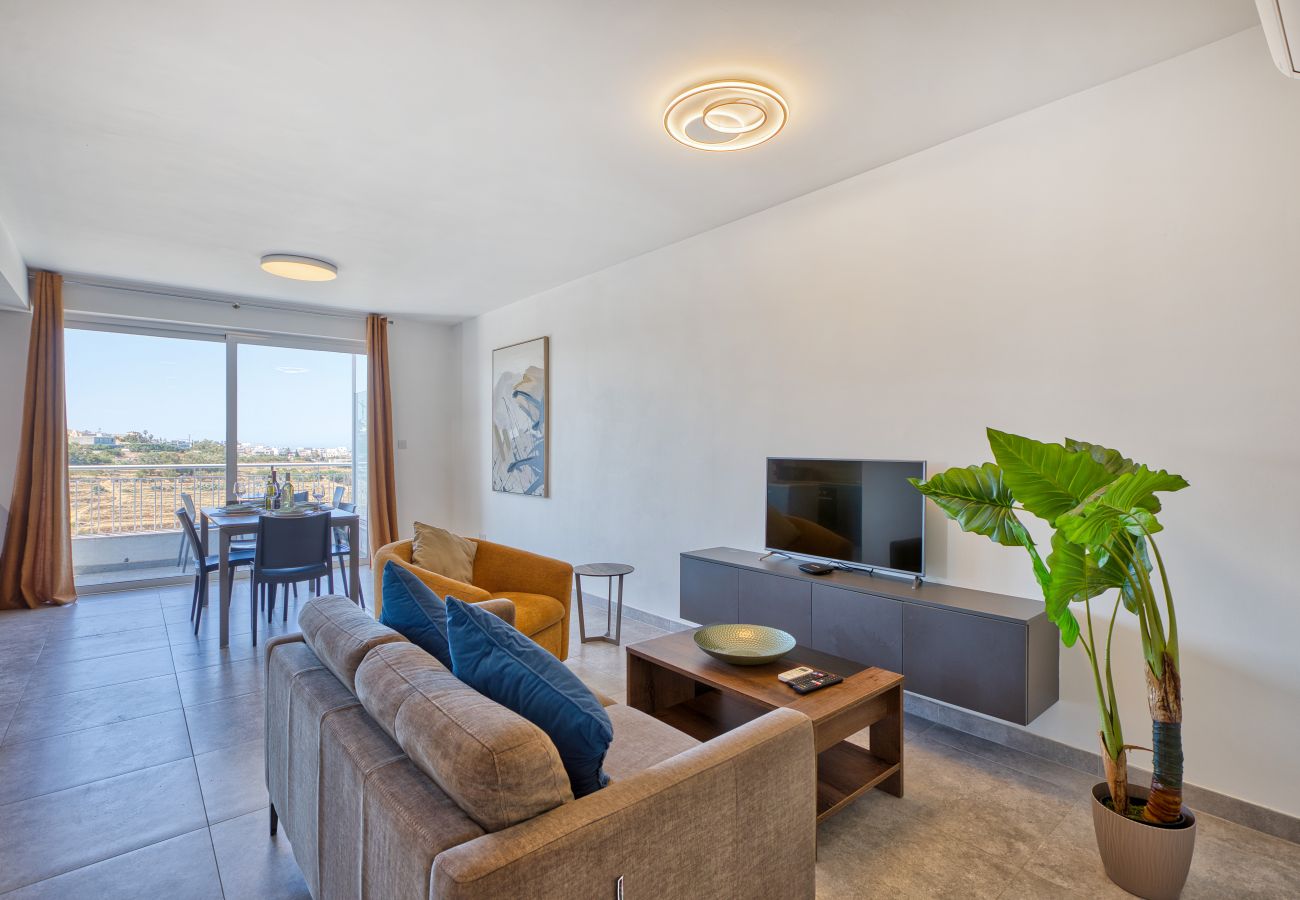 Apartment in San Gwann - 2 bedroom flat with balcony, valley views KARP1-8