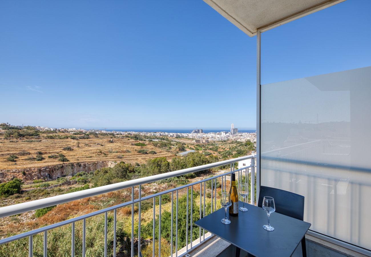 Apartment in San Gwann - 2 bedroom flat with balcony, valley views KARP1-8