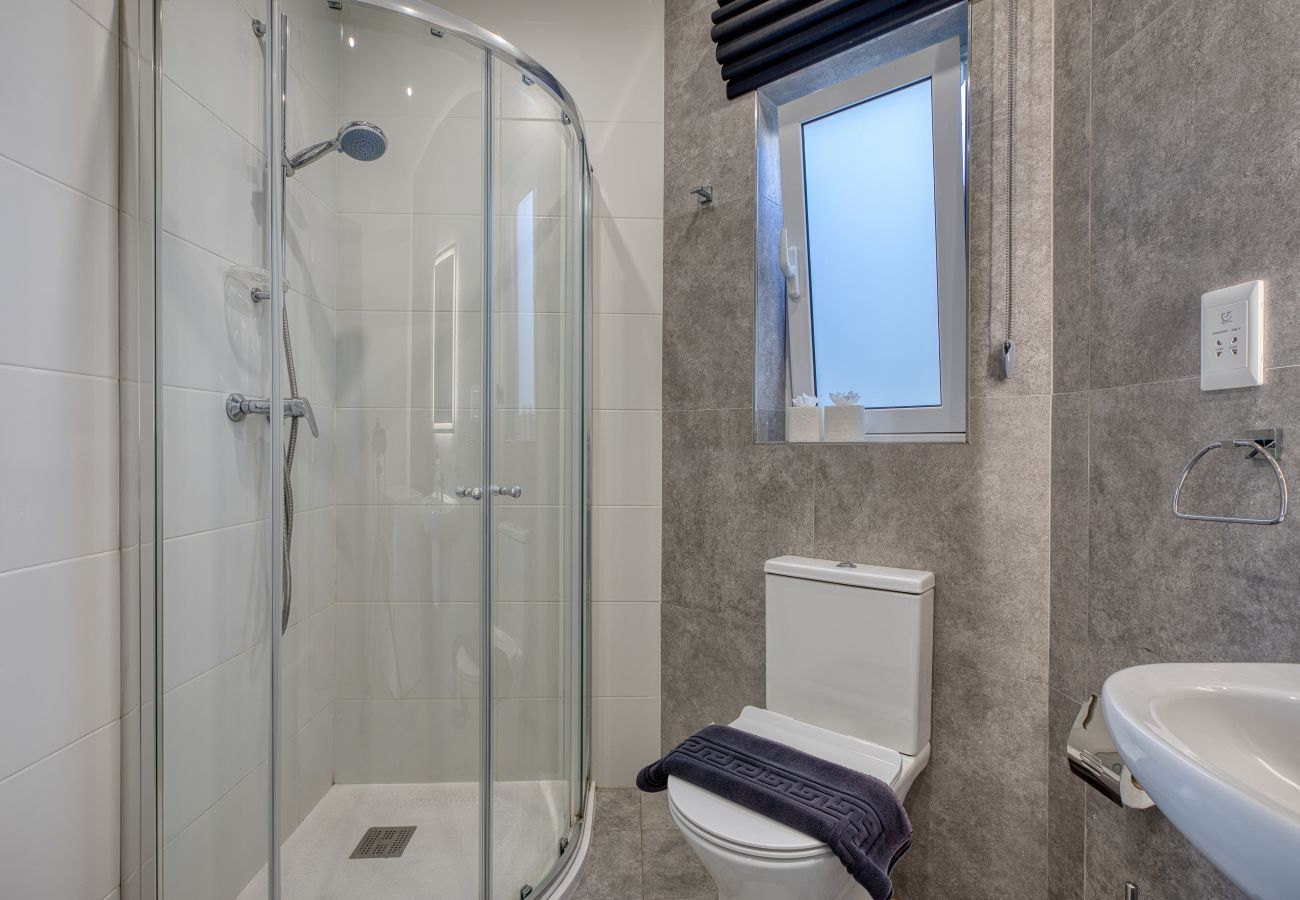 Apartment in San Gwann - Refined 2 bedroom apartment with balcony KARP1-9