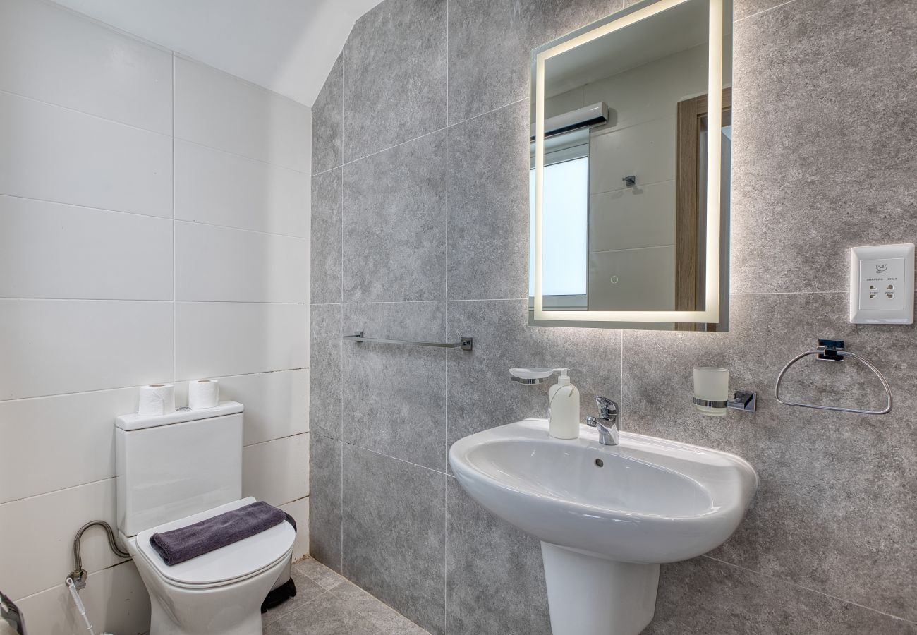 Apartment in San Gwann - Spacious and refined 3 bedroom duplex KARP1-1