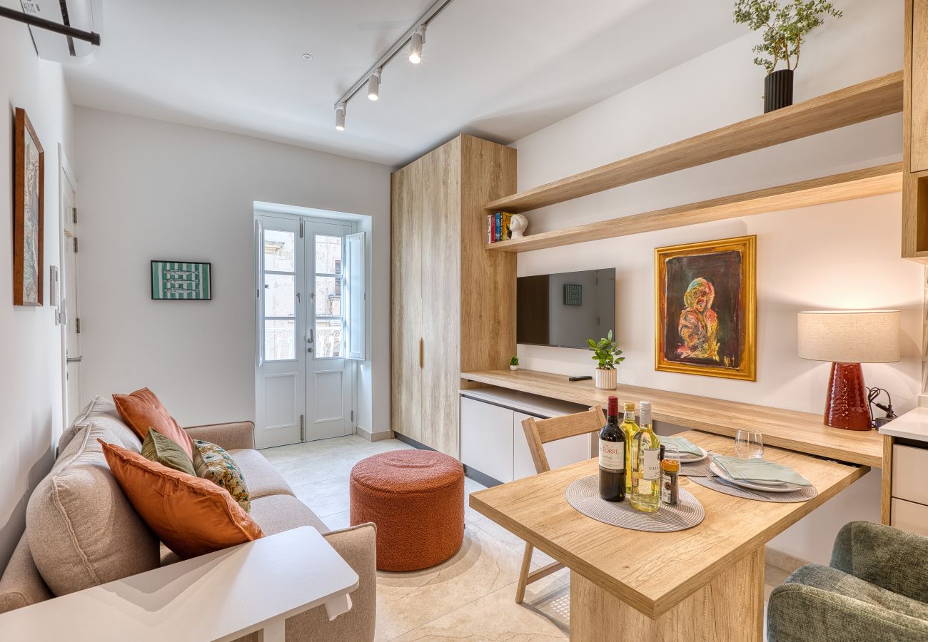Apartment in Floriana - Luxury studio apartment close to Valletta FCAV1-1