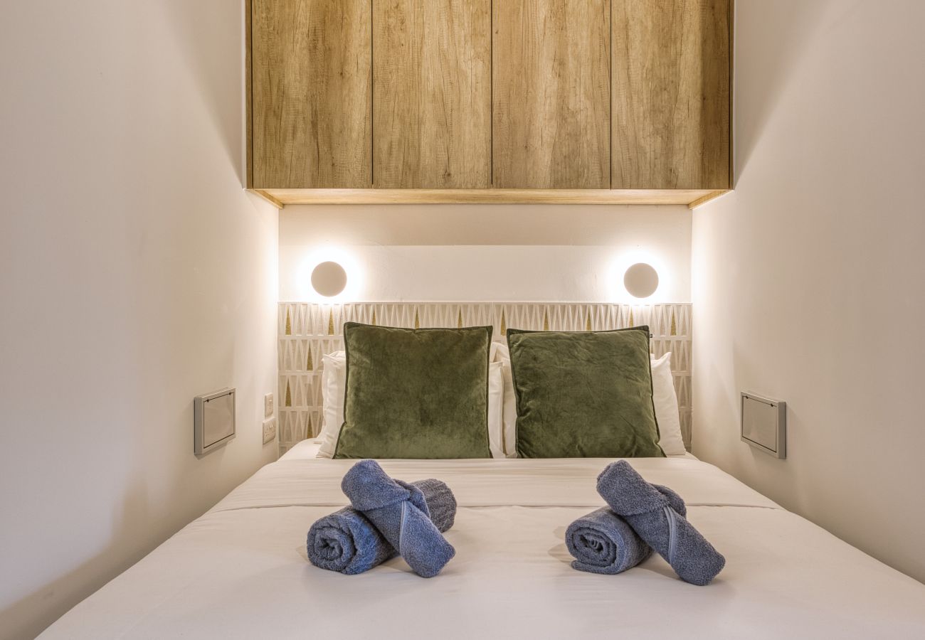 Apartment in Floriana - Stylish studio apartment near Valletta FCAV1-2