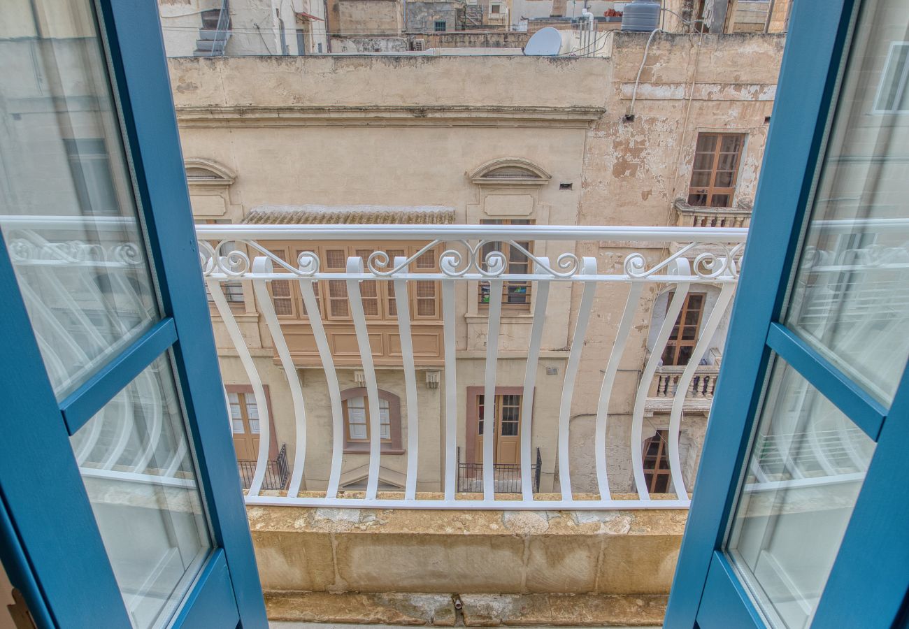 Apartment in Floriana - Stylish studio apartment near Valletta FCAV1-2