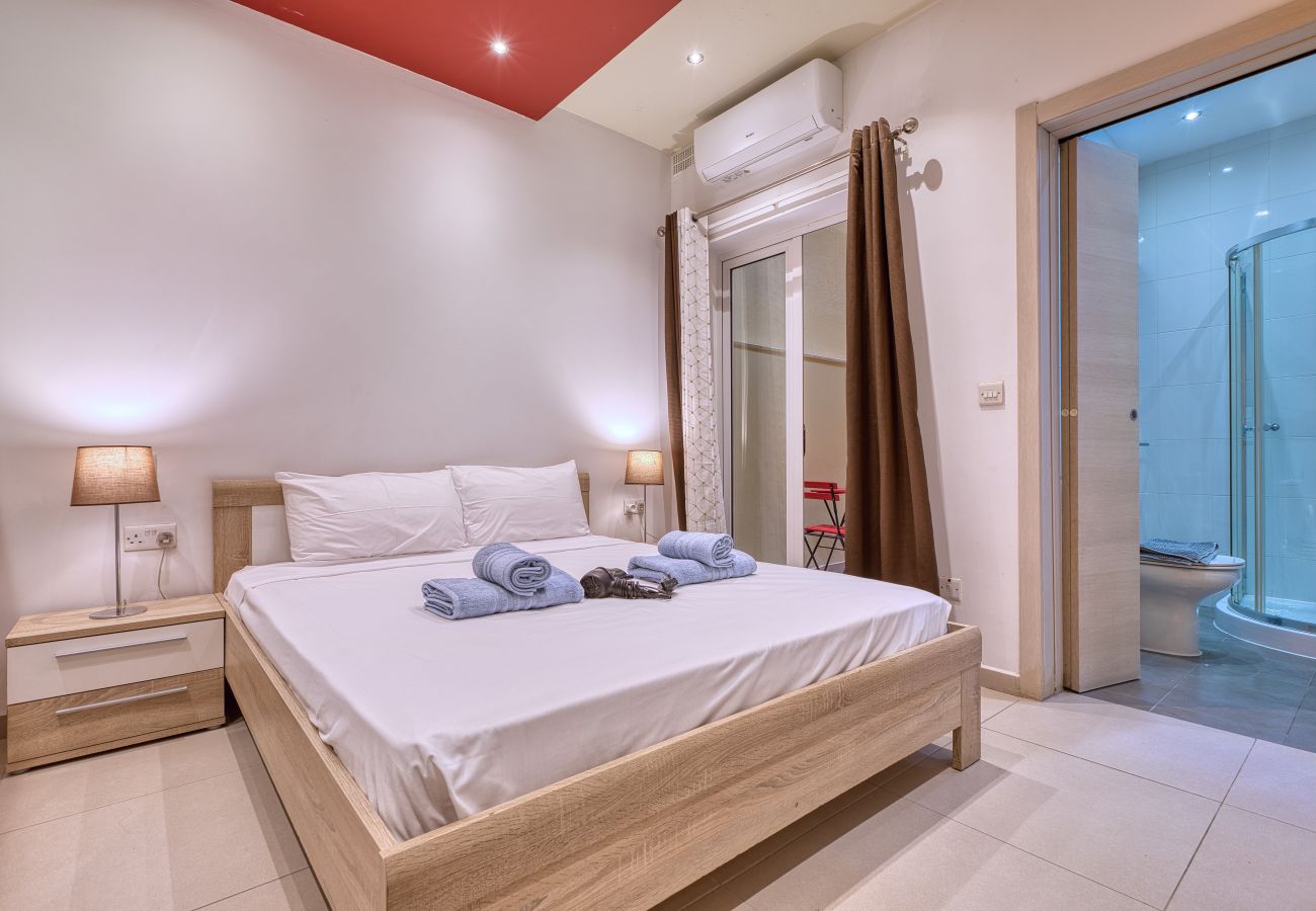 Apartment in Sliema - Modern 2 bedroom flat with yard in Sliema NBOR1-1