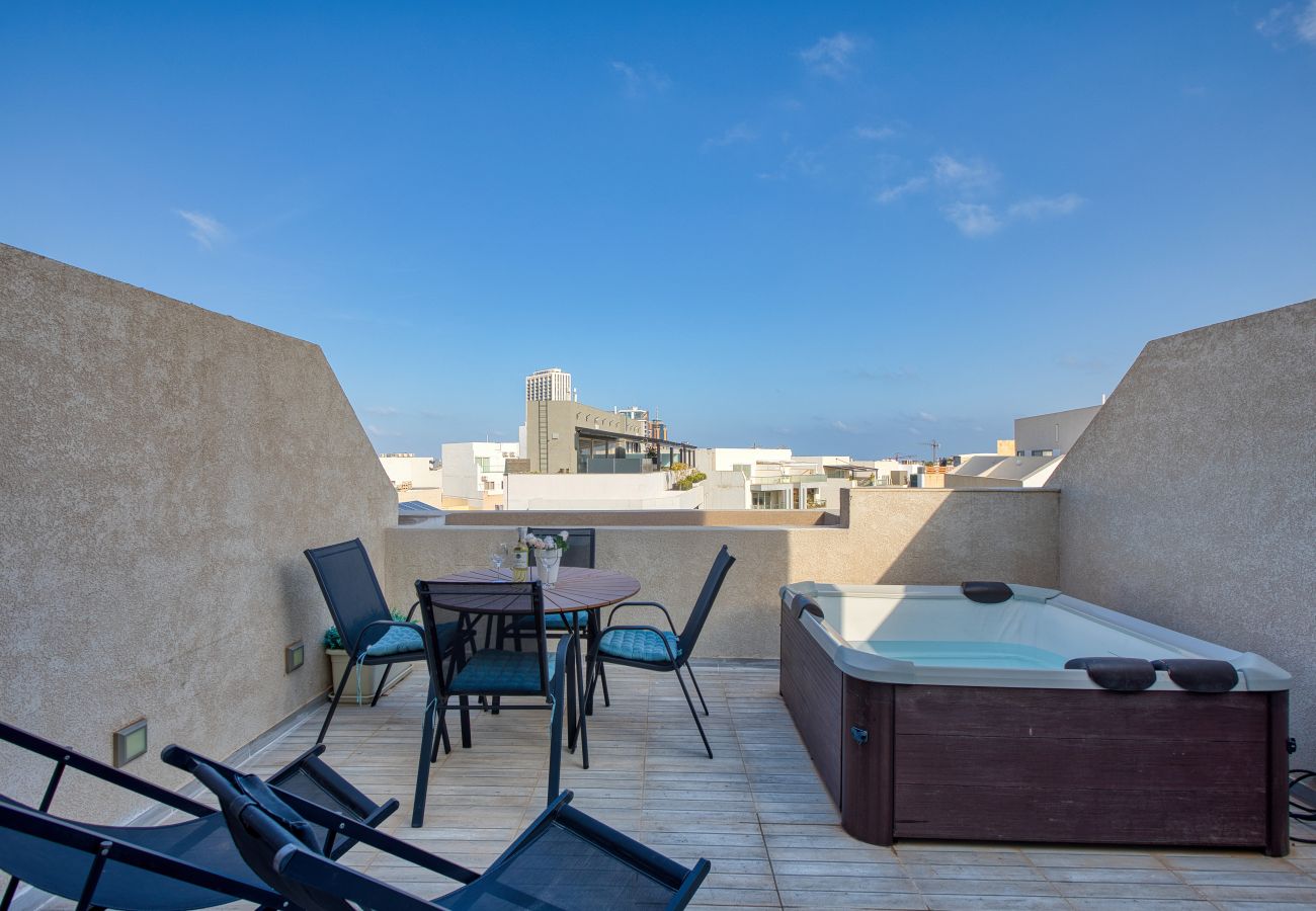 Apartment in Swieqi - Luxury duplex apartment, sun terrace, jacuzzi SDIN1-1