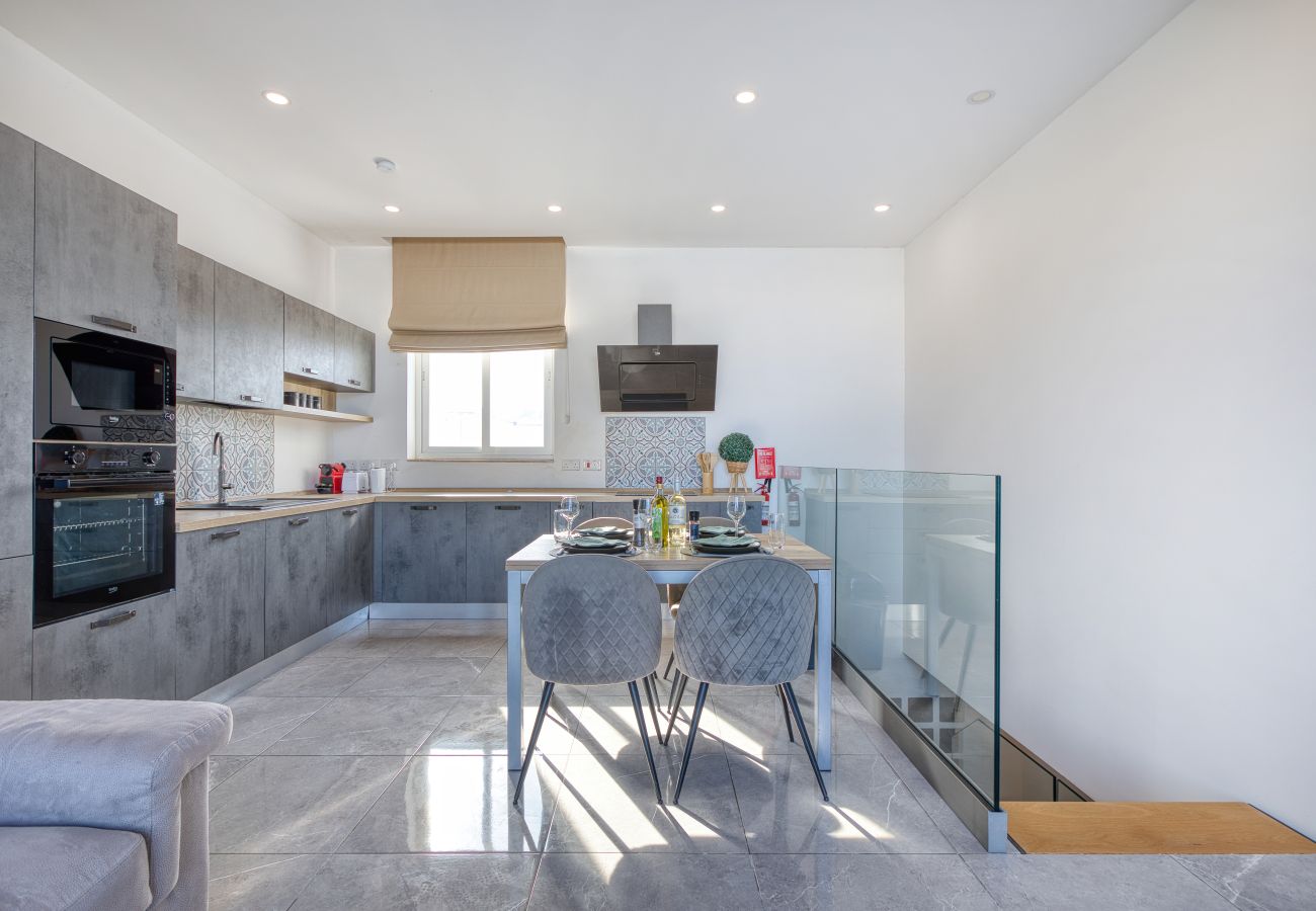Apartment in Swieqi - Luxury duplex apartment, sun terrace, jacuzzi SDIN1-1
