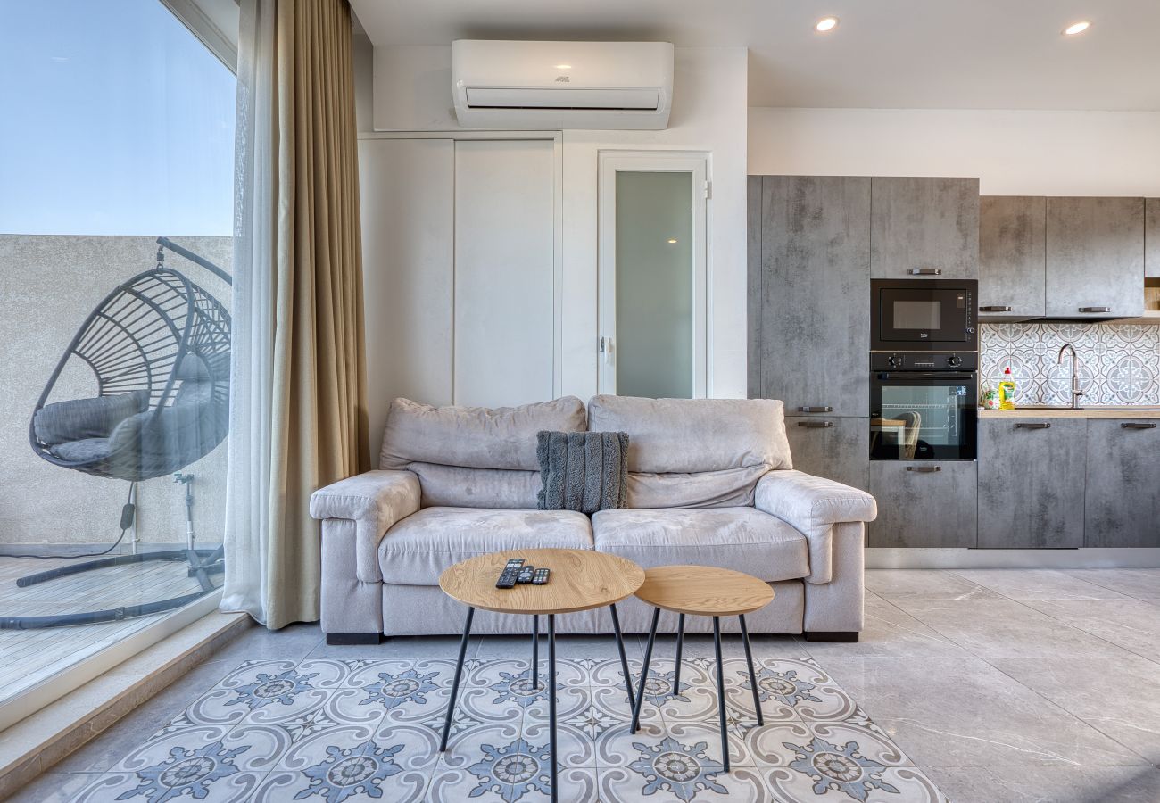 Apartment in Swieqi - Luxury duplex apartment, sun terrace, jacuzzi SDIN1-1