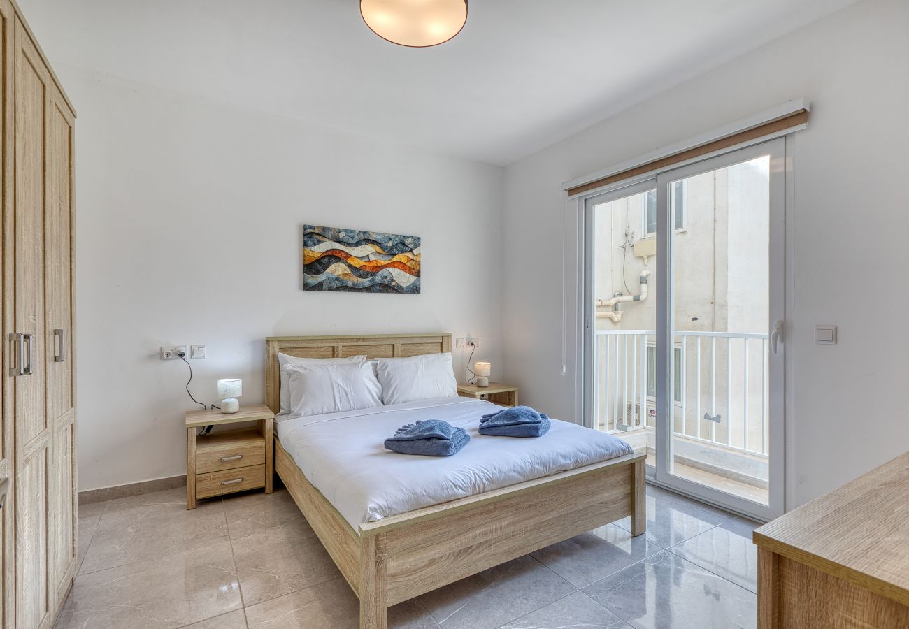 Apartment in Swieqi - Luxury duplex apartment, sun terrace, jacuzzi SDIN1-1