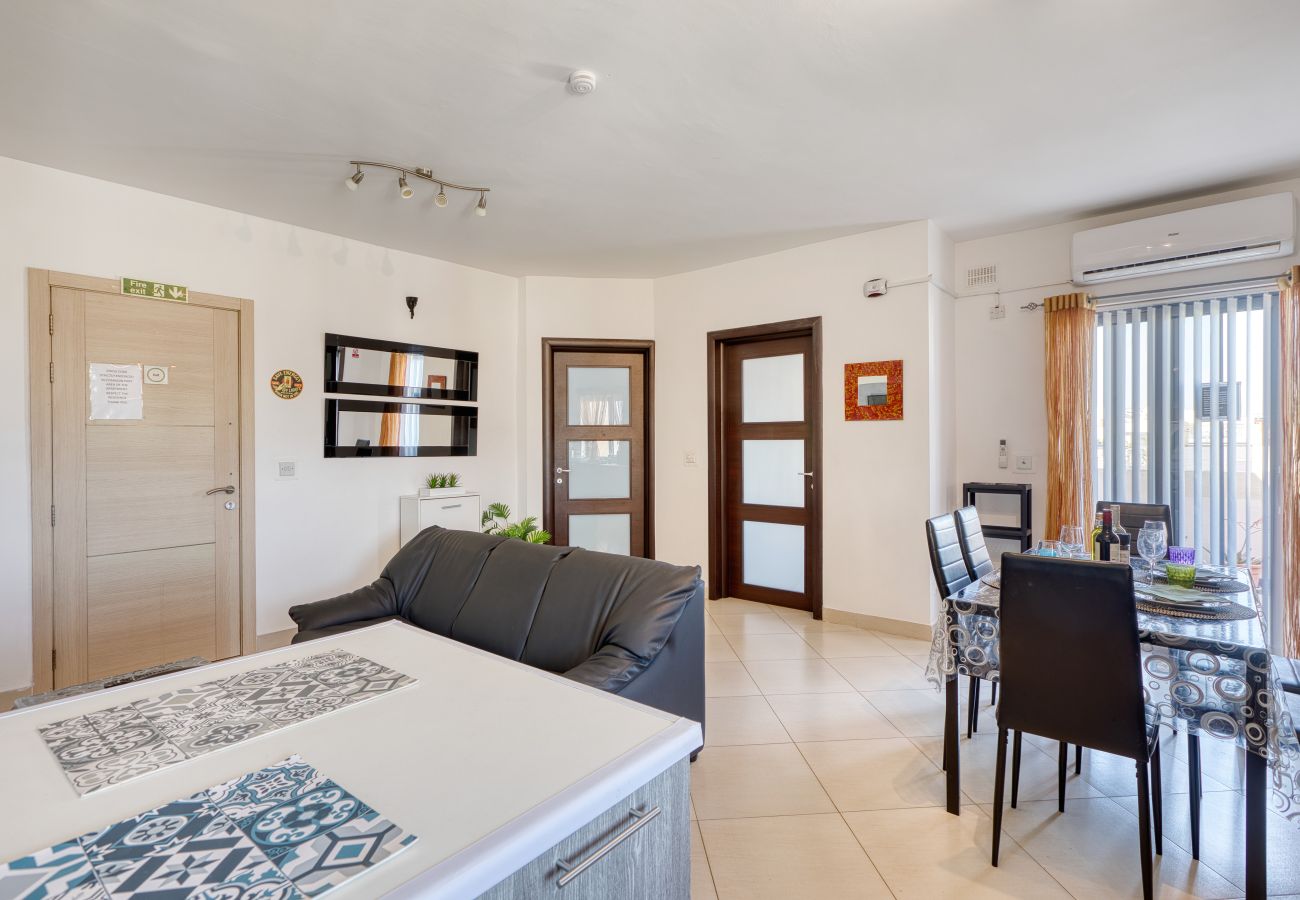 Apartment in Luqa - Charming 2 bedroom penthouse, sun terrace AAZZ1-1