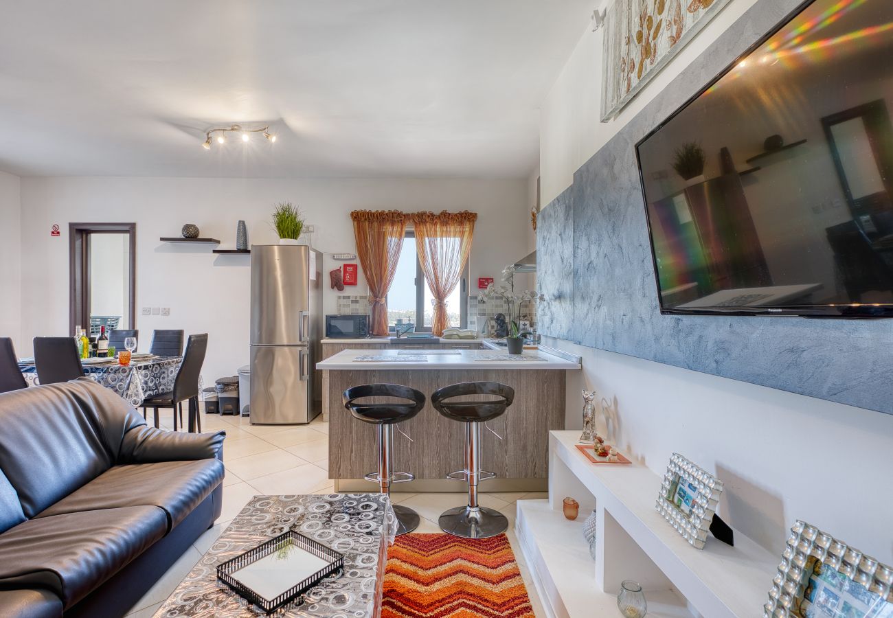 Apartment in Luqa - Charming 2 bedroom penthouse, sun terrace AAZZ1-1