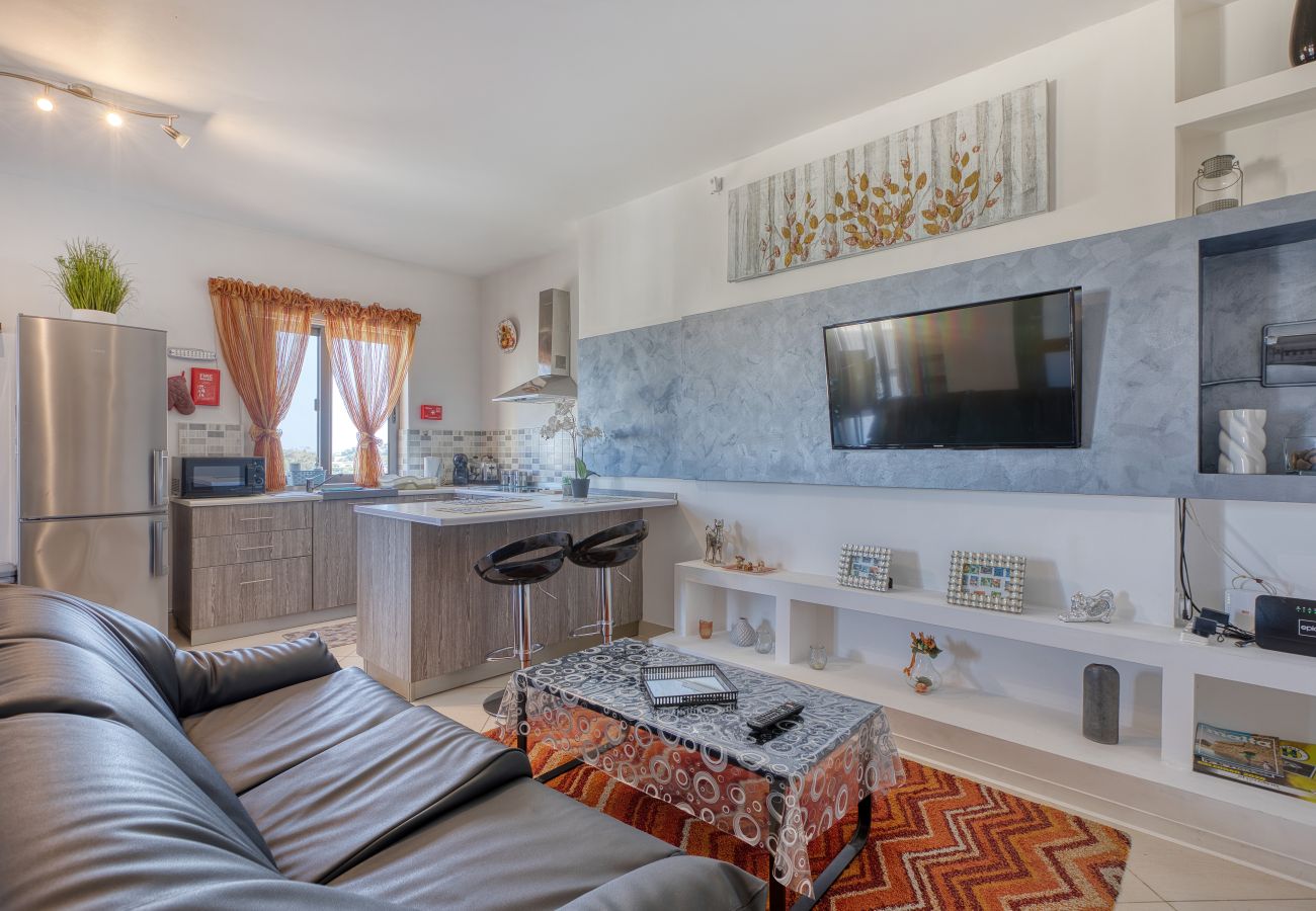 Apartment in Luqa - Charming 2 bedroom penthouse, sun terrace AAZZ1-1