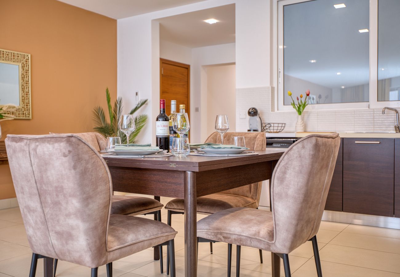 Apartment in Sliema - Luxury 2 bedroom apartment near seafront YHAI1-2