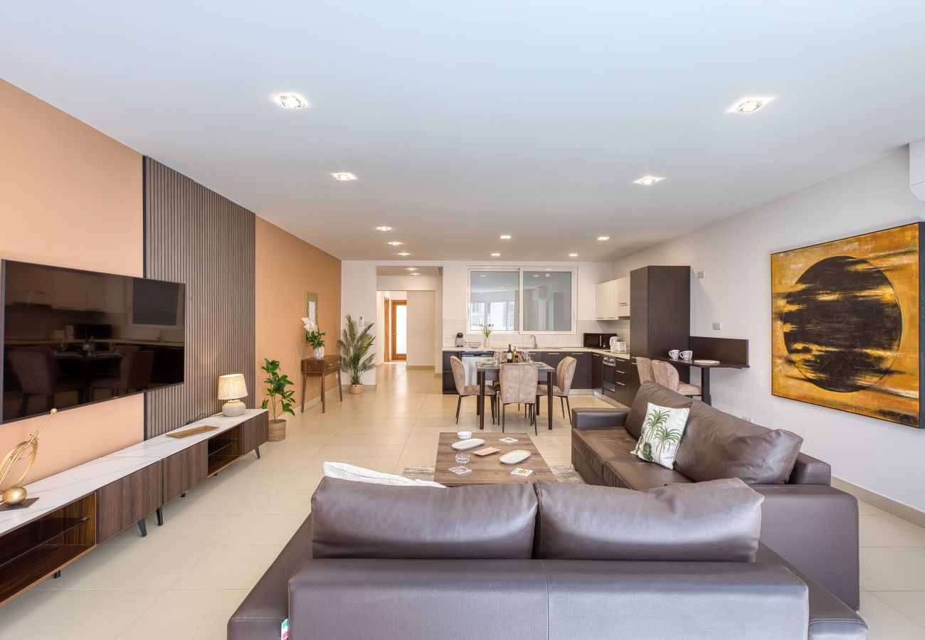 Apartment in Sliema - Luxury 2 bedroom apartment near seafront YHAI1-2
