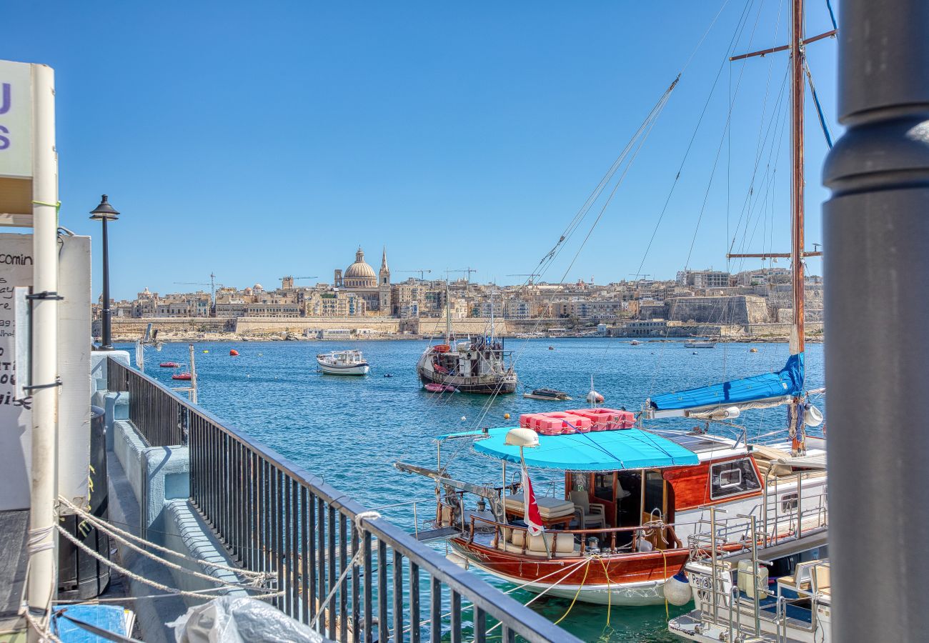 Apartment in Sliema - Luxury 2 bedroom apartment near seafront YHAI1-2