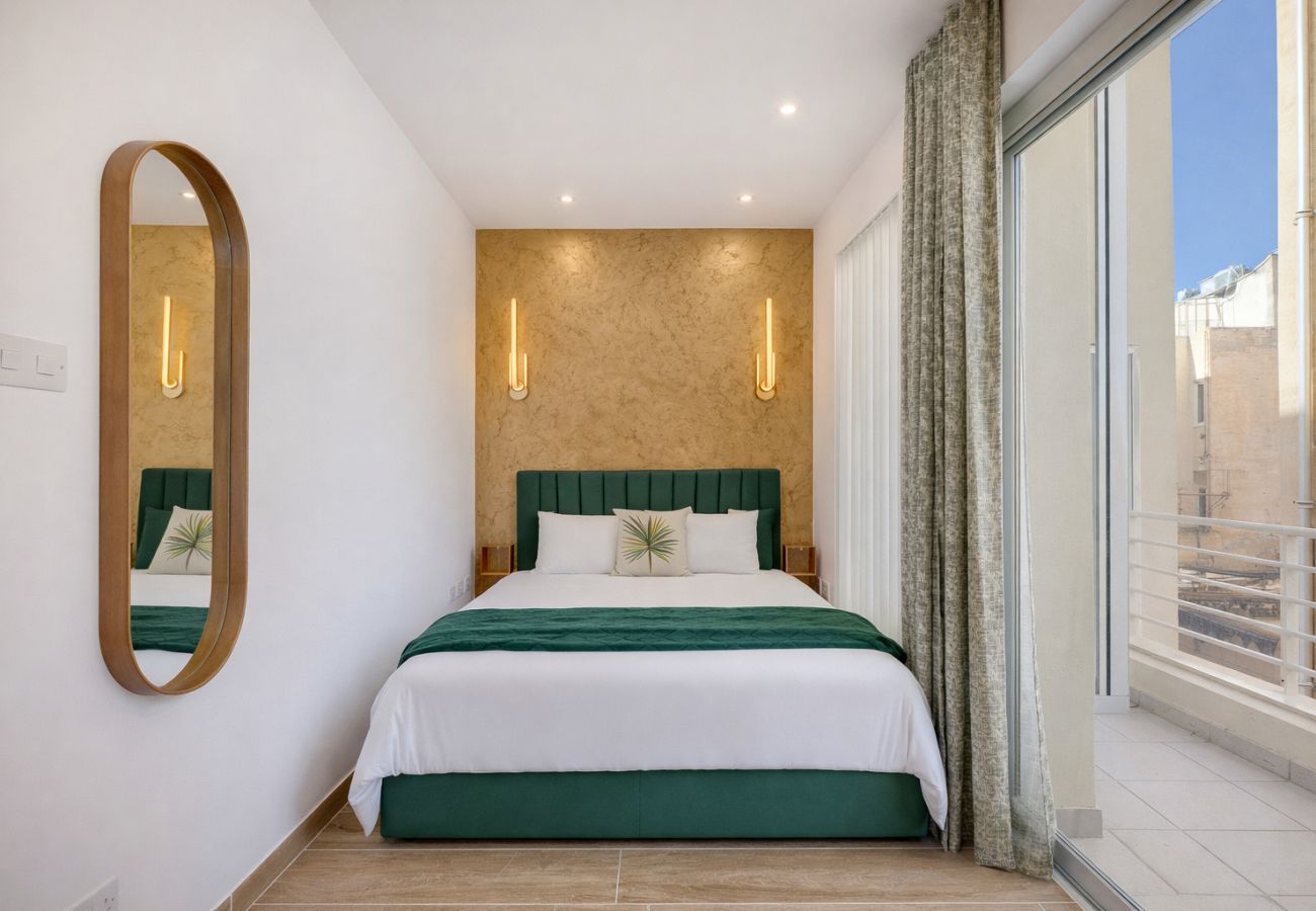Apartment in Sliema - Luxury 2 bedroom apartment near seafront YHAI1-2