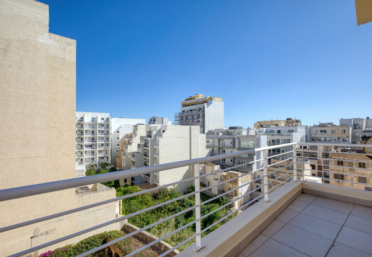 Apartment in Sliema - Luxury 2 bedroom apartment near seafront YHAI1-2