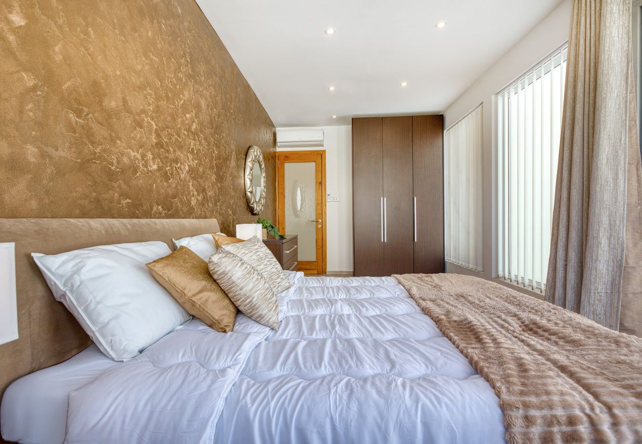 Apartment in Sliema - Luxury 2 bedroom apartment near seafront YHAI1-2