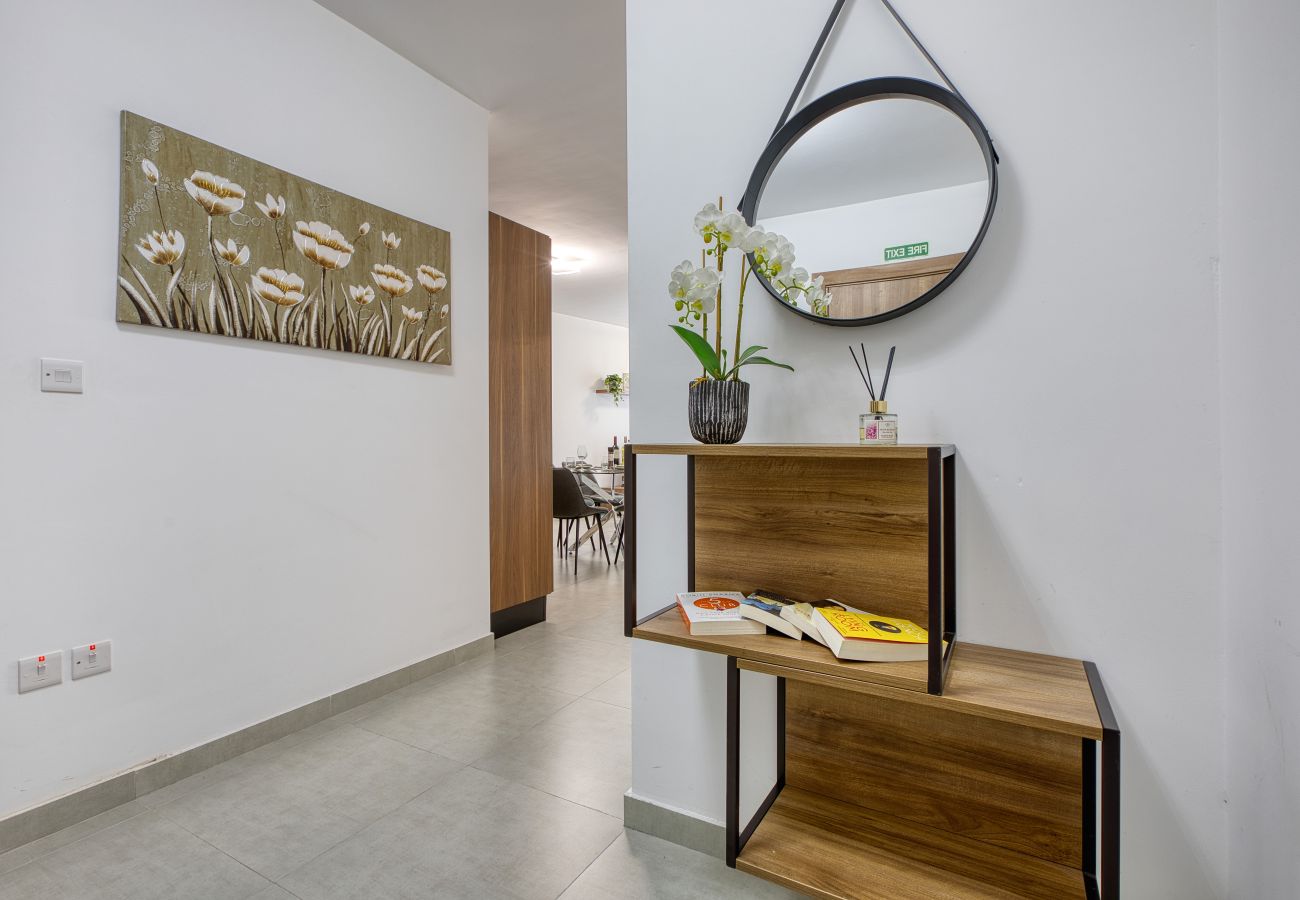 Apartment in Gzira - Bright and spacious 2 bedroom with balcony VMIF1-1
