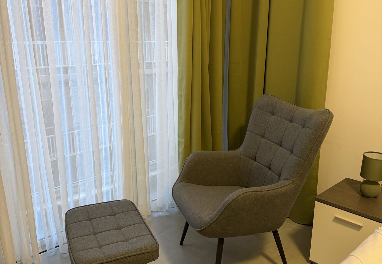 Apartment in Gzira - Bright and spacious 2 bedroom with balcony VMIF1-1