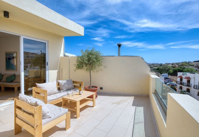 Apartment in Swieqi - Charming bright penthouse with 3 Terraces JCUT2-1