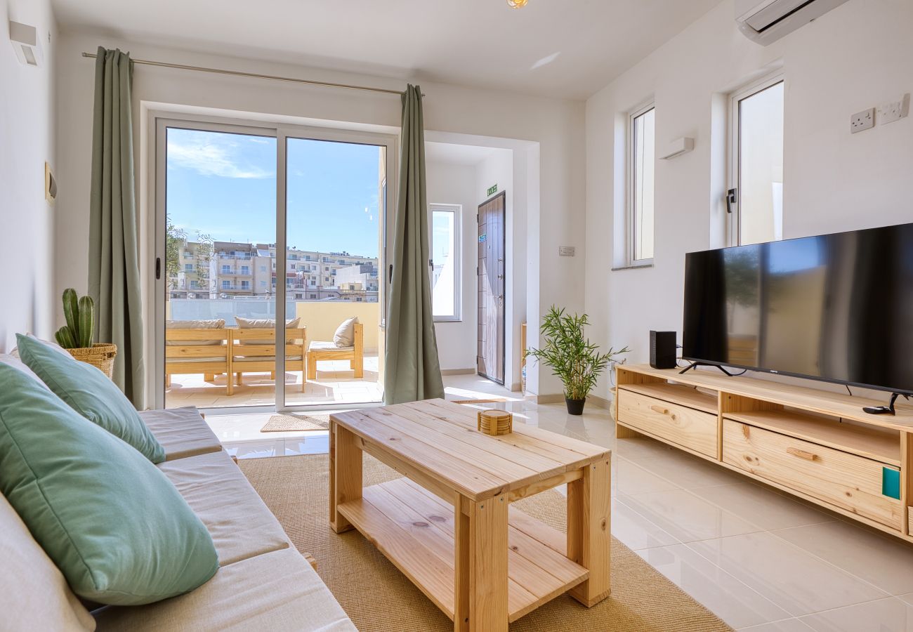 Apartment in Swieqi - Charming bright penthouse with 3 Terraces JCUT2-1