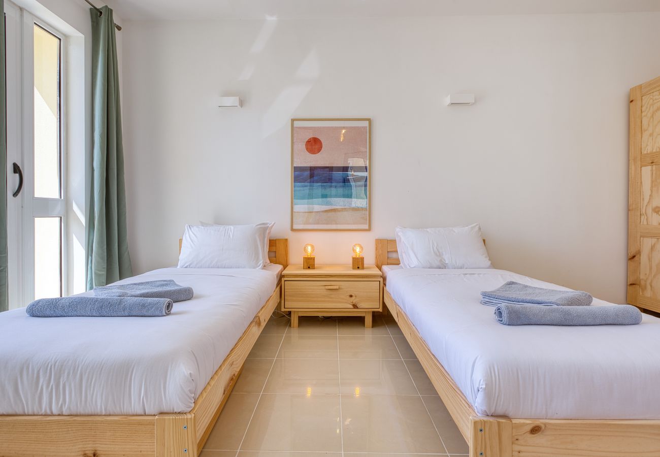 Apartment in Swieqi - Charming bright penthouse with 3 Terraces JCUT2-1