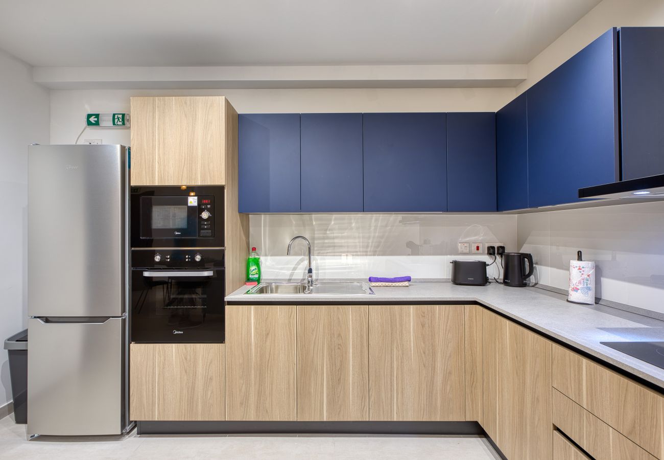 Apartment in St. Paul’s Bay - Modern Seaview Apartment with Balcony PABE1-1