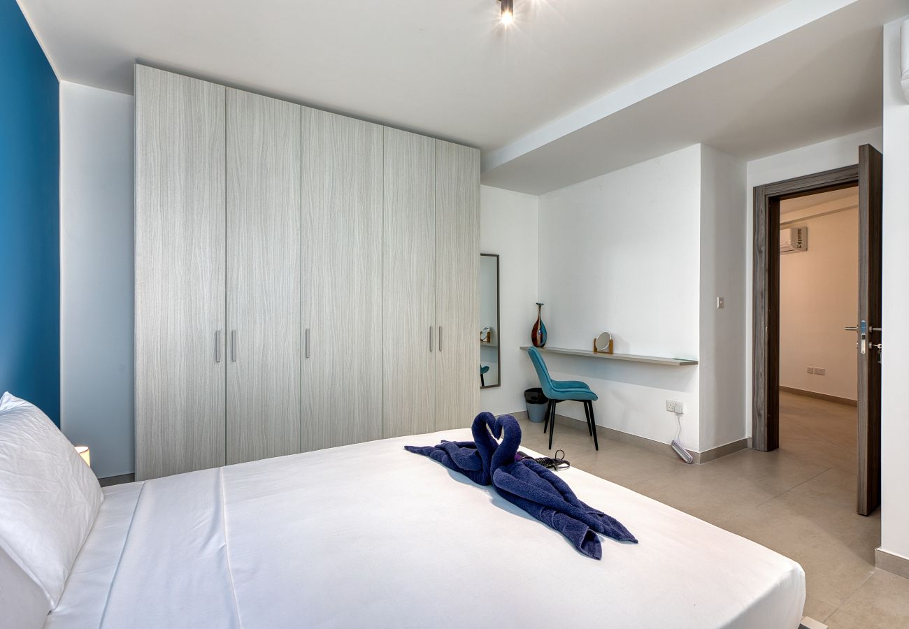 Apartment in St. Paul’s Bay - Modern Seaview Apartment with Balcony PABE1-1