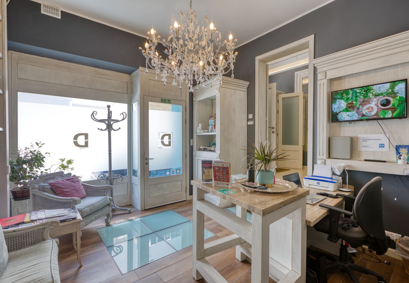 Apartment in Sliema - Modern studio with shared roof terrace GOTWN3