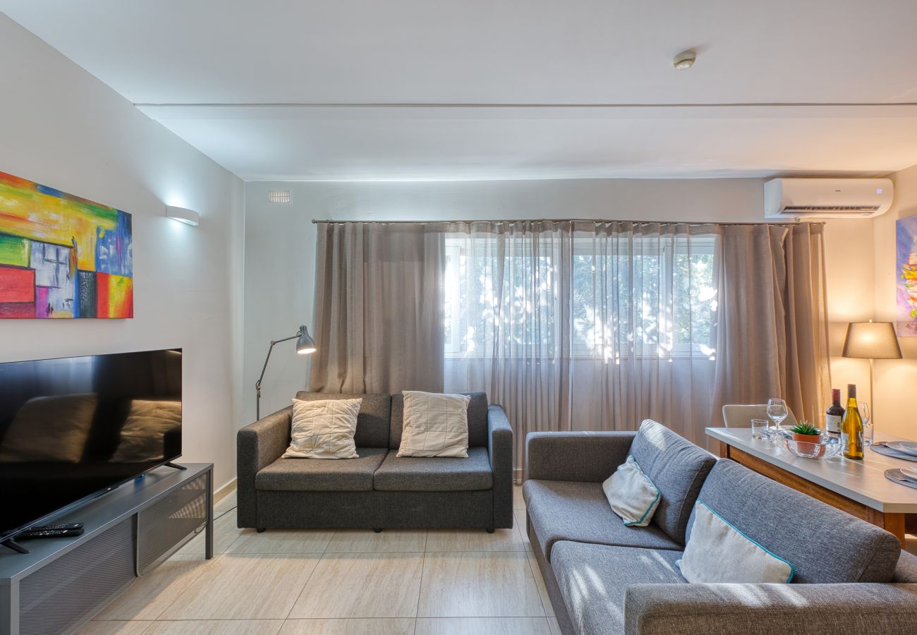 Apartment in Sliema - Spacious studio with shared roof terrace GOTWN5