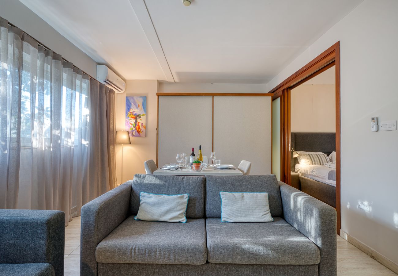 Apartment in Sliema - Spacious studio with shared roof terrace GOTWN5