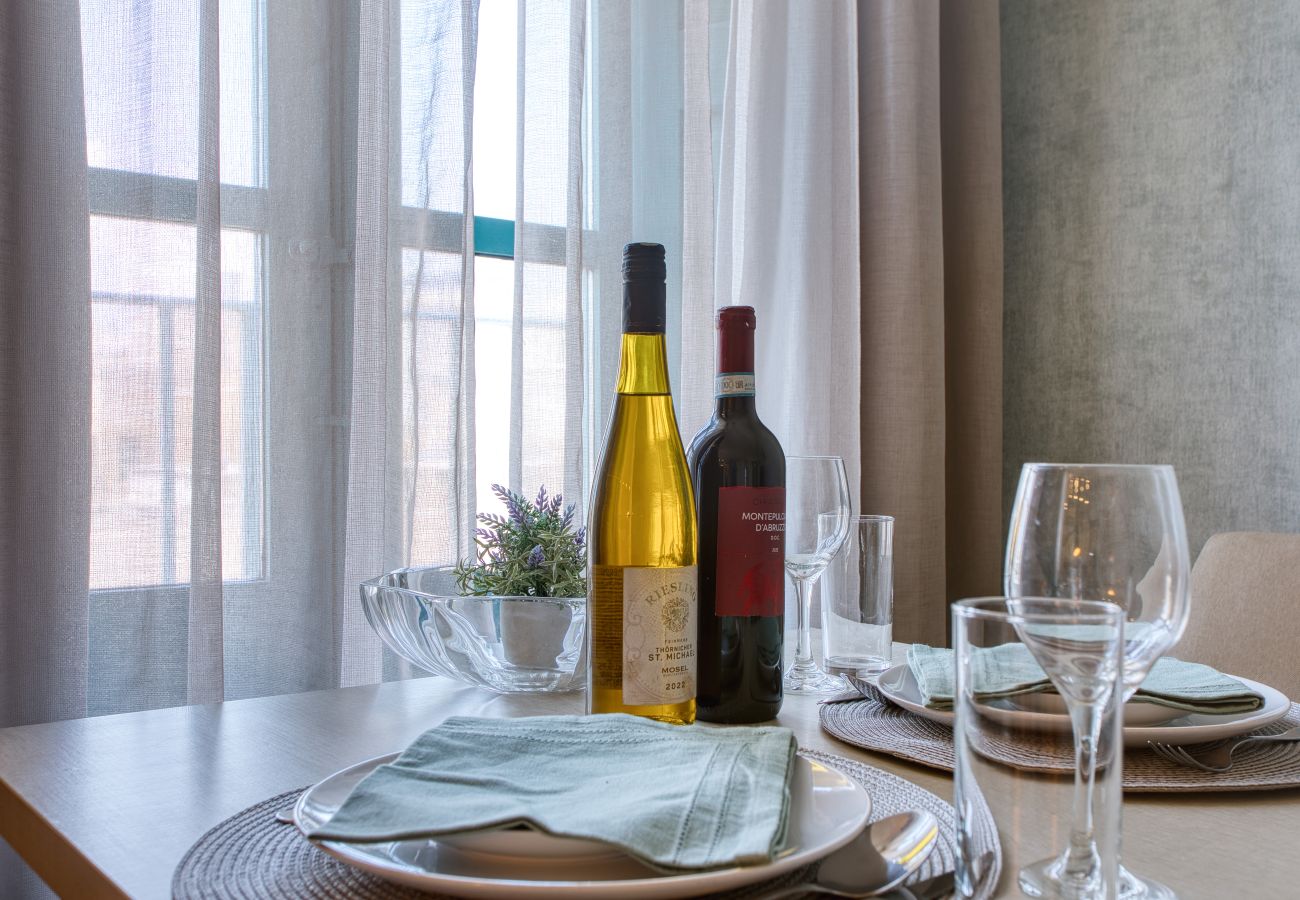 Apartment in Sliema - Spacious studio, balcony & shared terrace GOTWN6