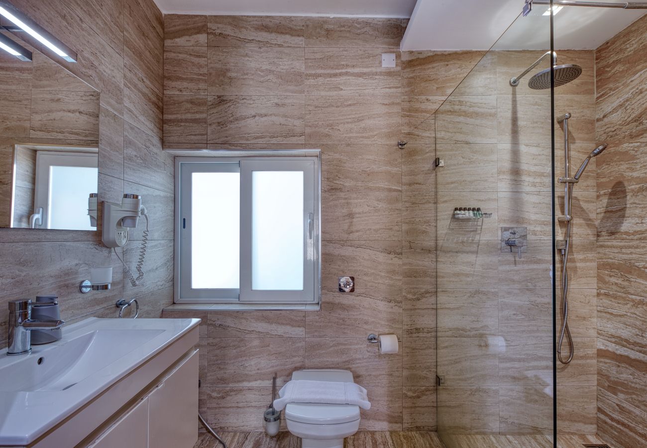 Apartment in Sliema - Cosy studio, large balcony, shared terrace GOTWN7