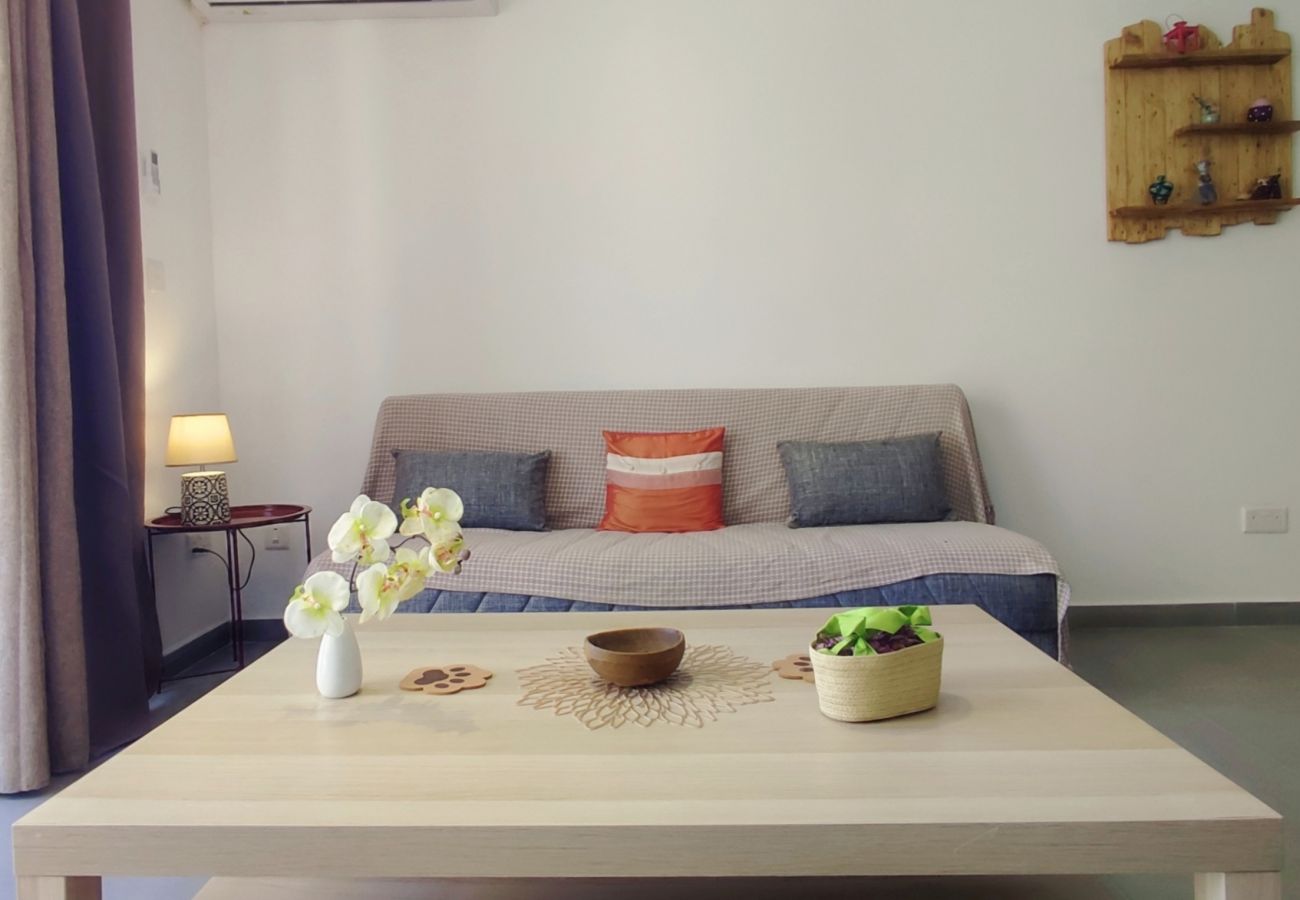 Apartment in L-Għarb - Bright & spacious 2 bedroom flat, terrace GZ-YPIZ1-1