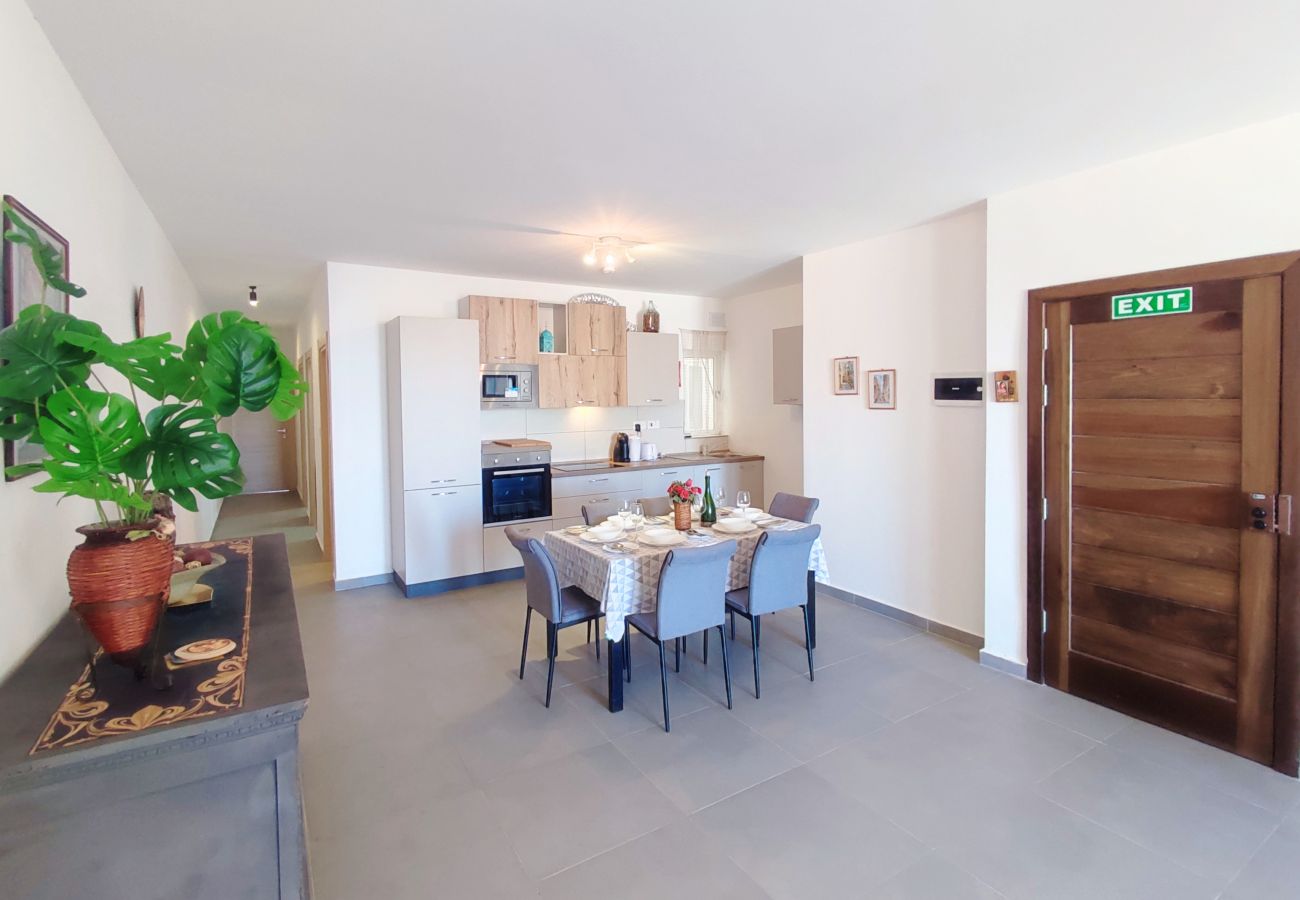 Apartment in L-Għarb - Bright & spacious 2 bedroom flat, terrace GZ-YPIZ1-1